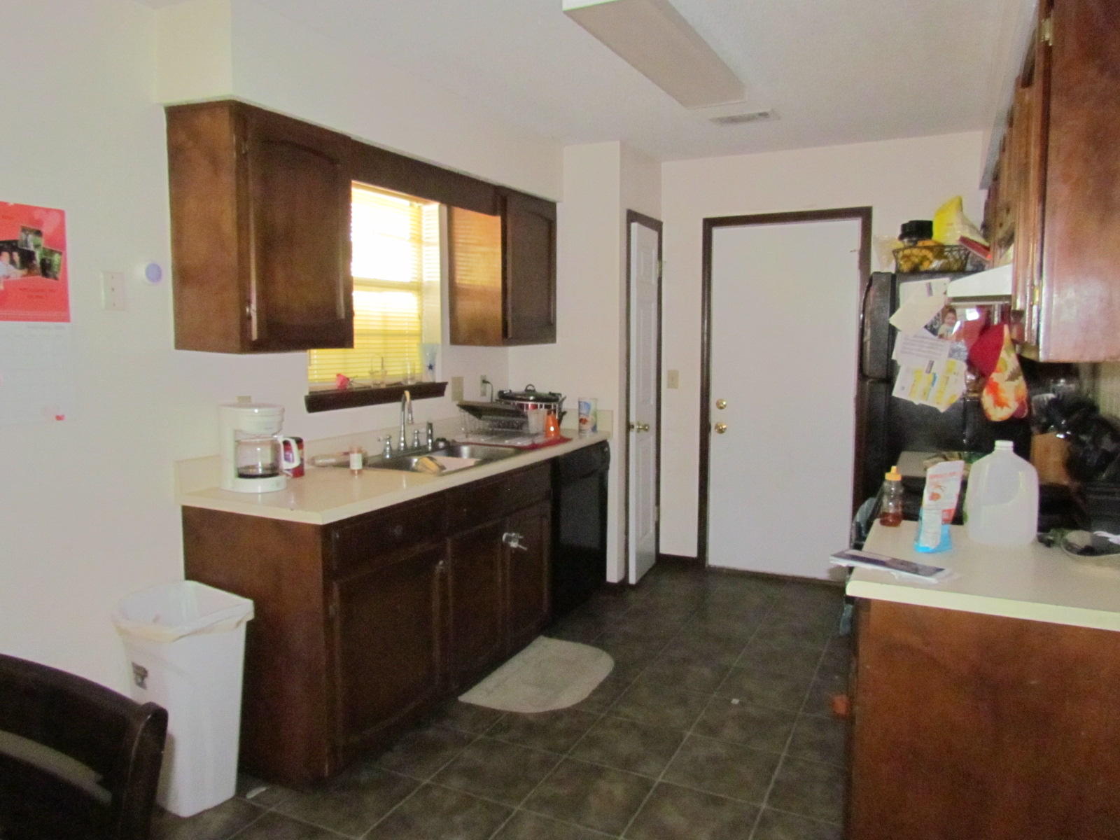 CRYSTAL LAKE ESTATES - Residential Lease