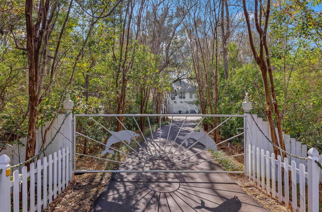 NO RECORDED SUBDIVISION - Residential