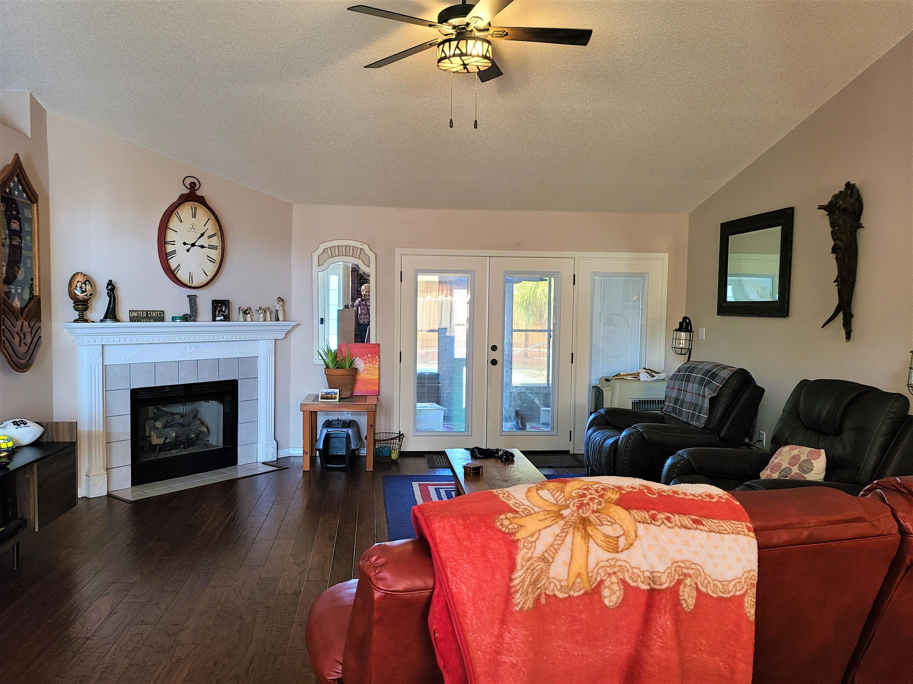 STEEPLECHASE PH 1 - Residential Lease