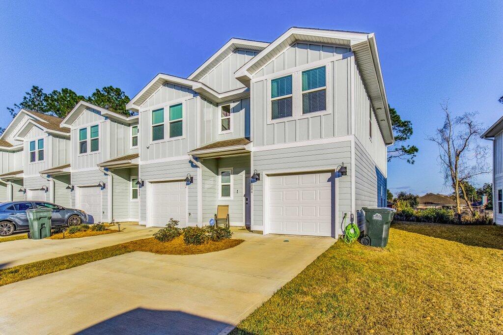 Lovely craftsman style END UNIT townhome with one car garage, nestled across the street from community pool in Admiral's Quarters! Conveniently located within minutes to dining, medical care, shopping and Navy Federal Credit Union. Unit is practically brand new! Gorgeous granite countertops in kitchen and baths, vinyl wood look flooring, recessed lighting and open floor plan. Kitchen sports stainless appliances, undermount sink, breakfast bar, pantry and built in microwave. Large primary suite with walk-in closet adjoining a spacious bathroom with double granite vanity and