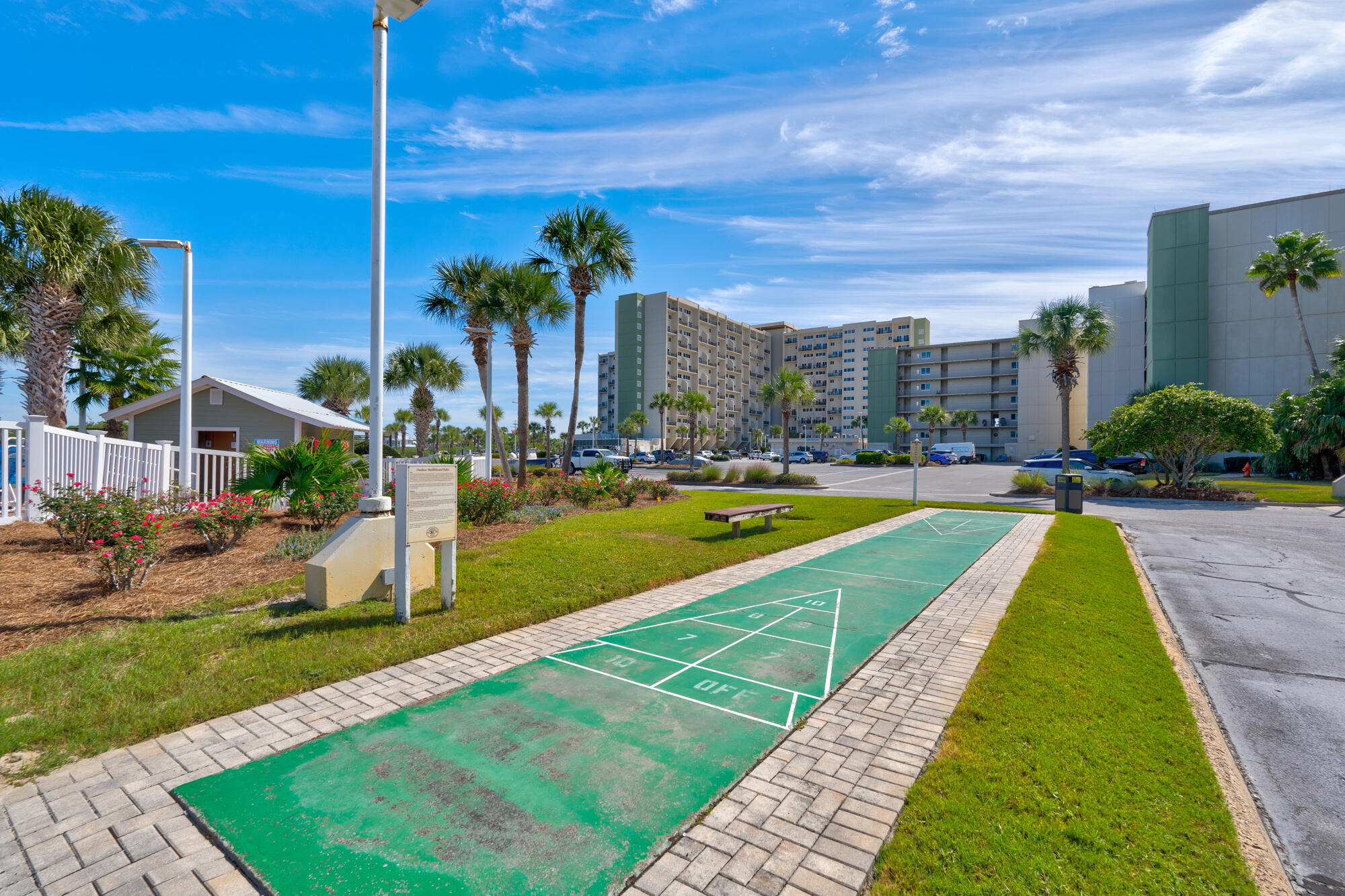 PINNACLE PORT - Residential