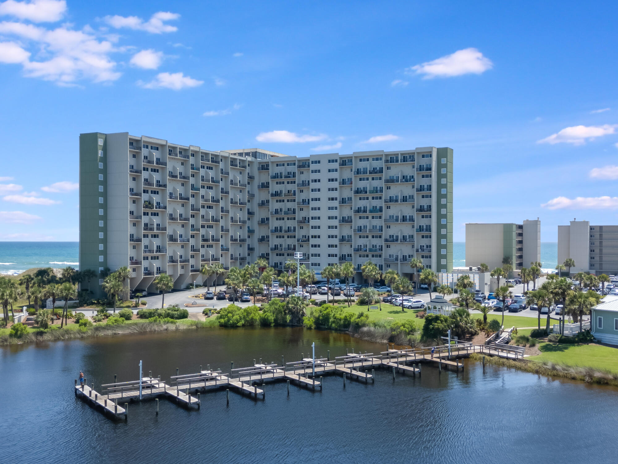 PINNACLE PORT - Residential