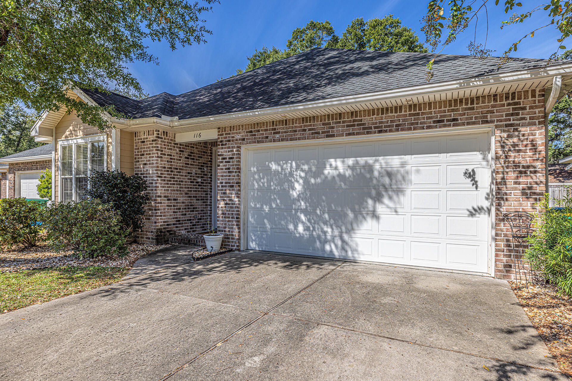 ARROWHEAD - Residential