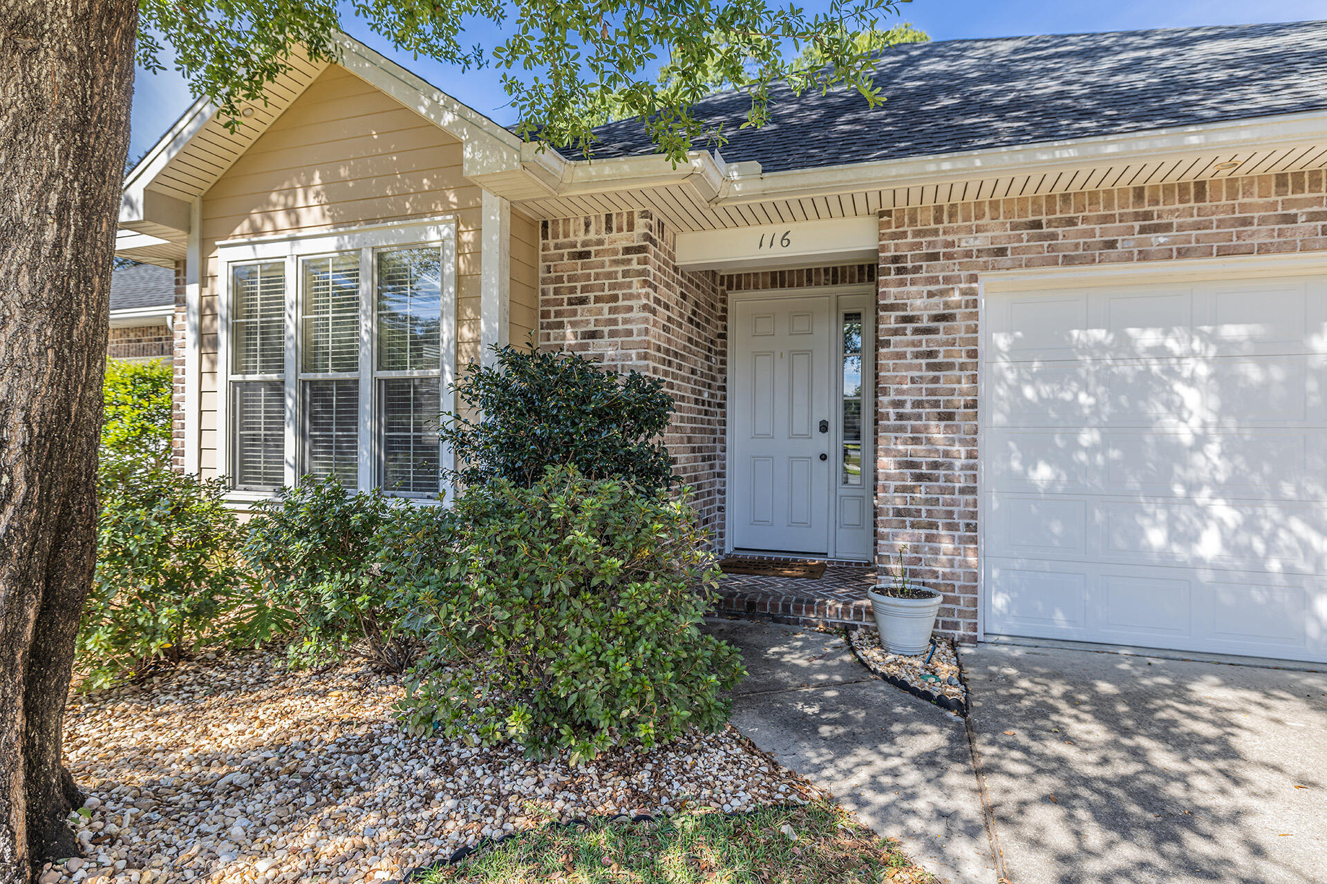 ARROWHEAD - Residential