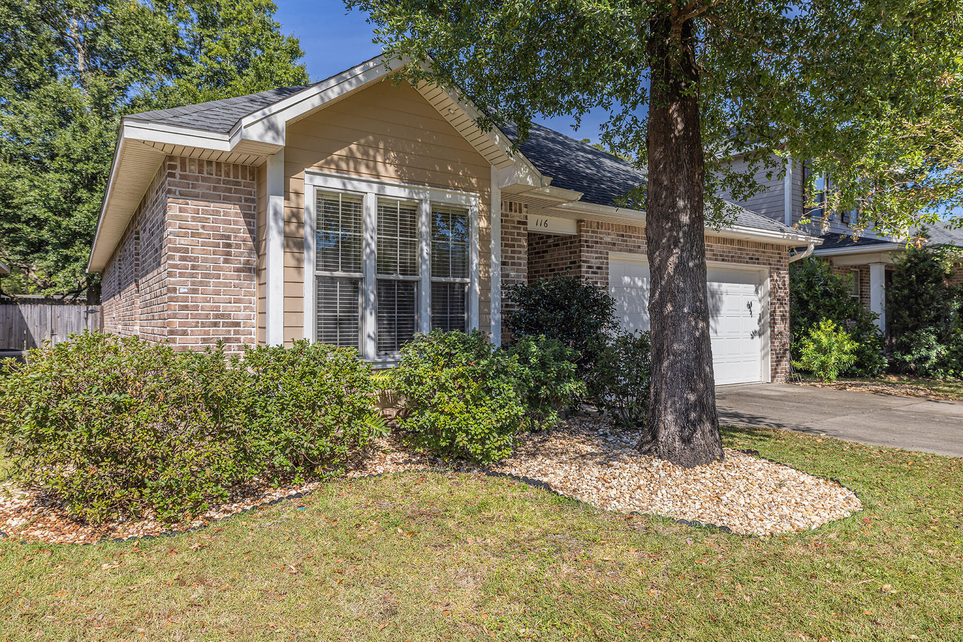 ARROWHEAD - Residential