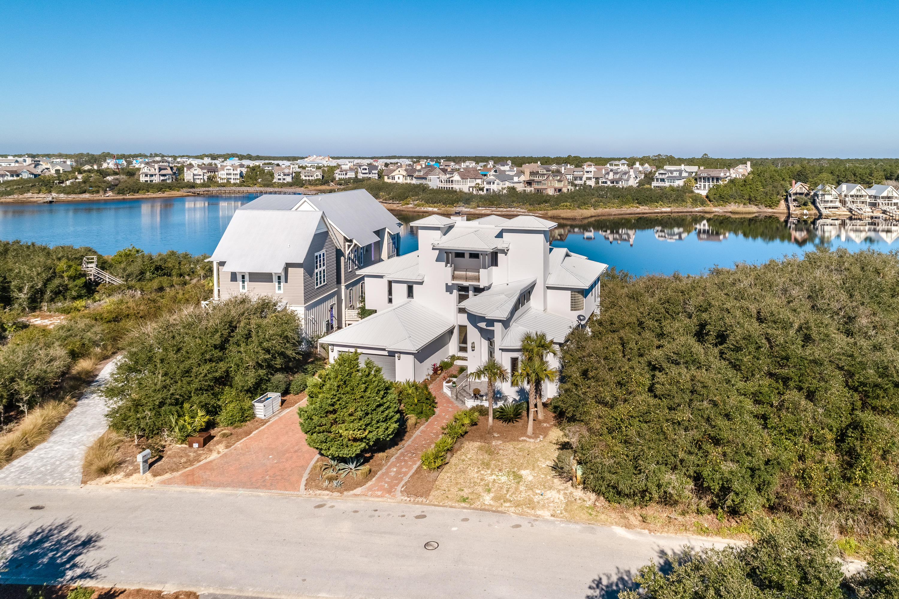 CAMP CREEK POINT - Residential