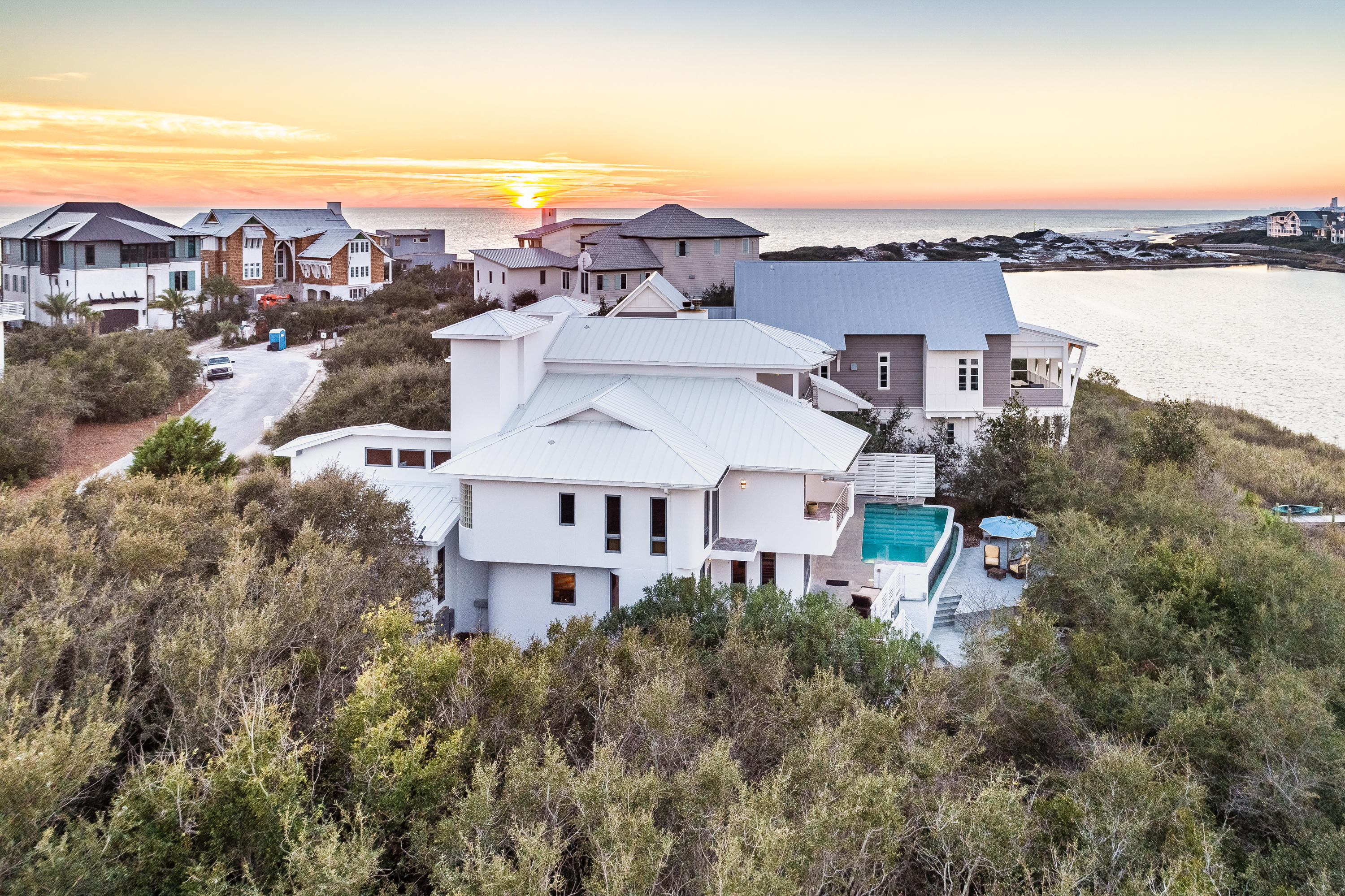 CAMP CREEK POINT - Residential