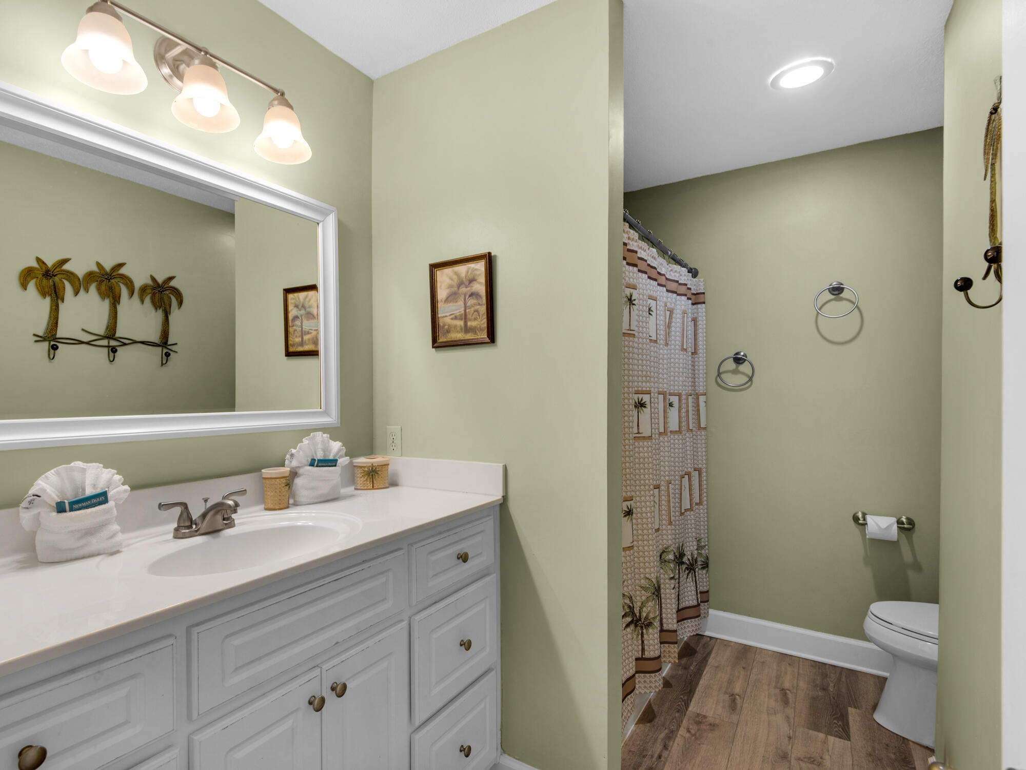 BLUE SURF T/H - Residential