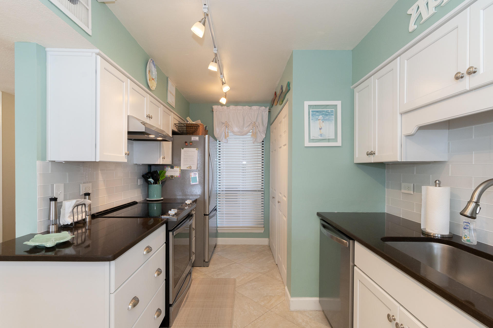 MAINSAIL CONDO PH 5 - Residential