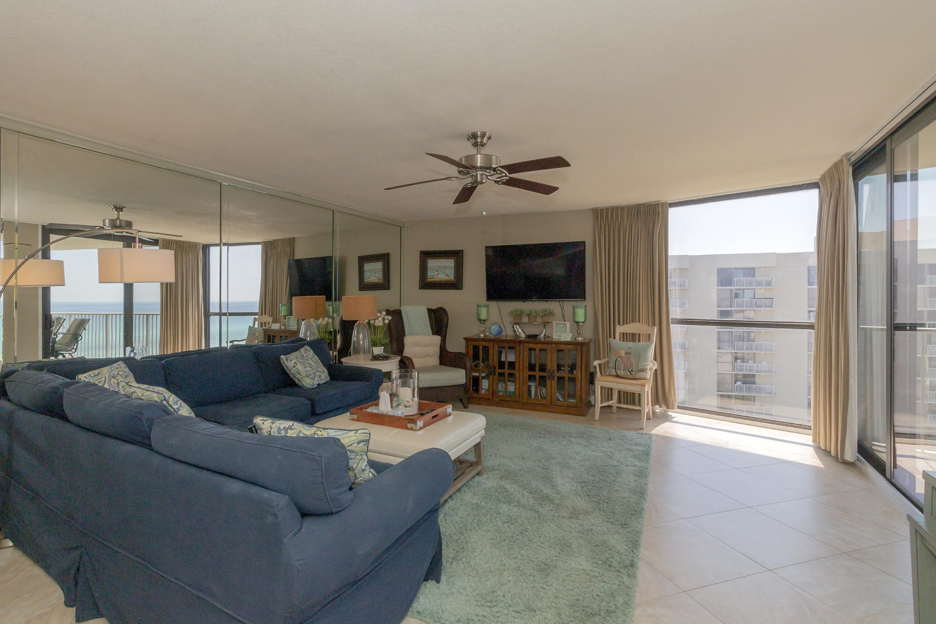 MAINSAIL CONDO PH 5 - Residential