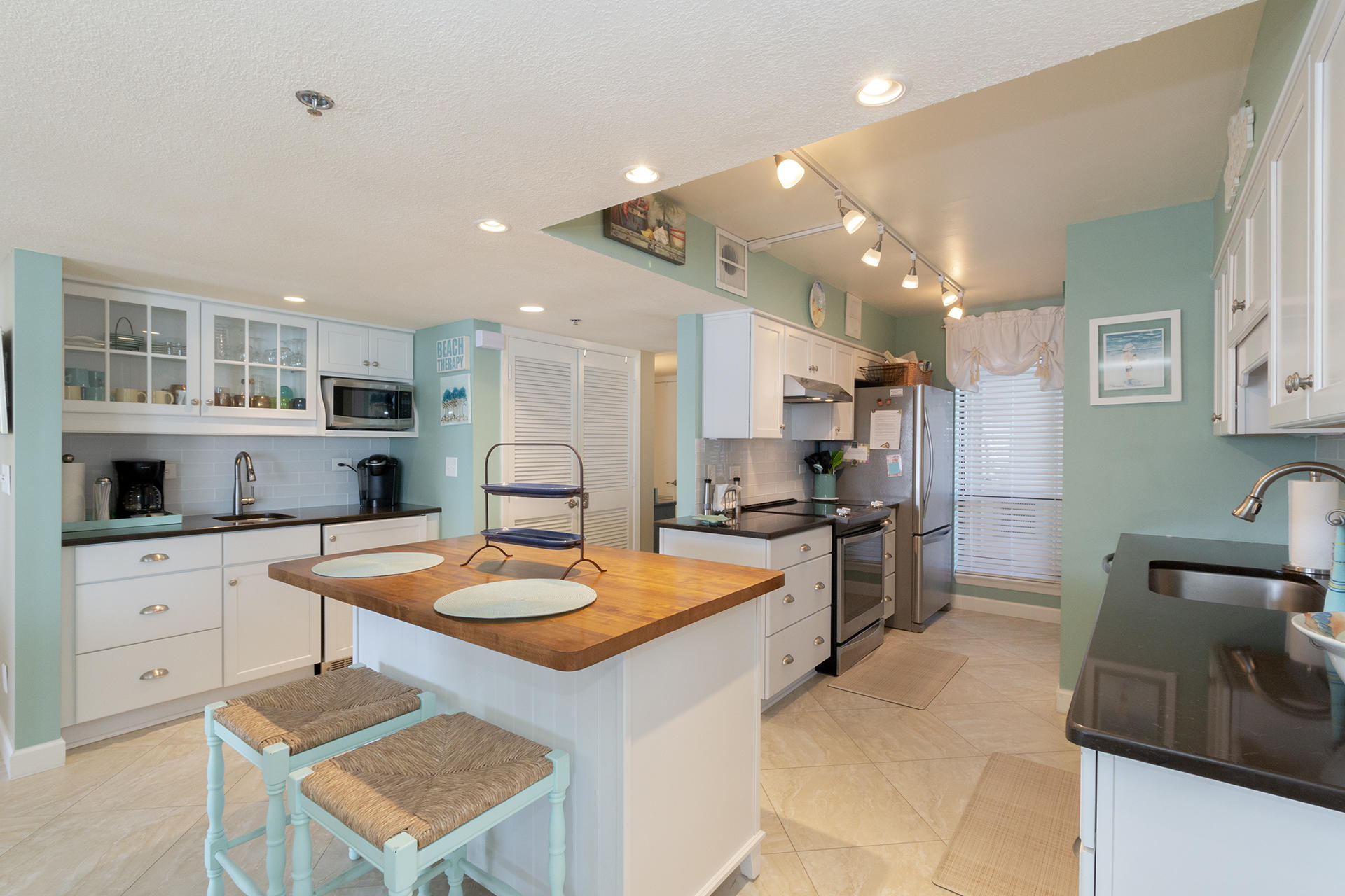 MAINSAIL CONDO PH 5 - Residential