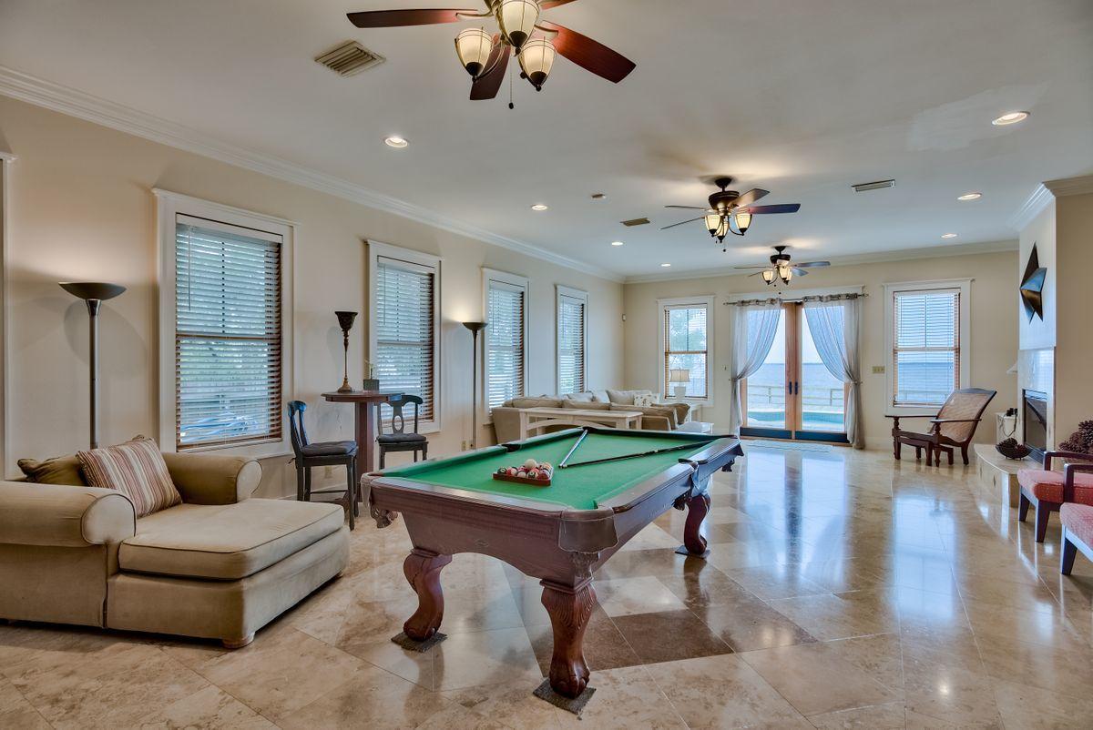 BAY PINE SHORES - Residential