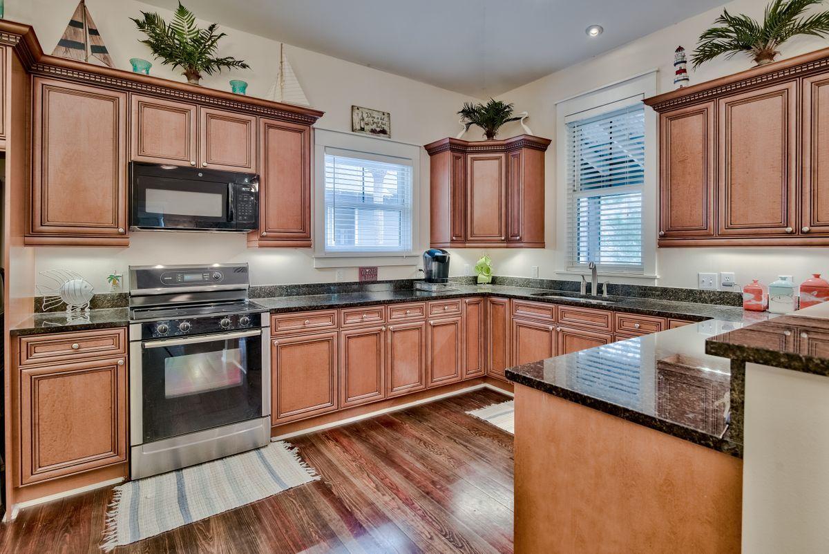 BAY PINE SHORES - Residential