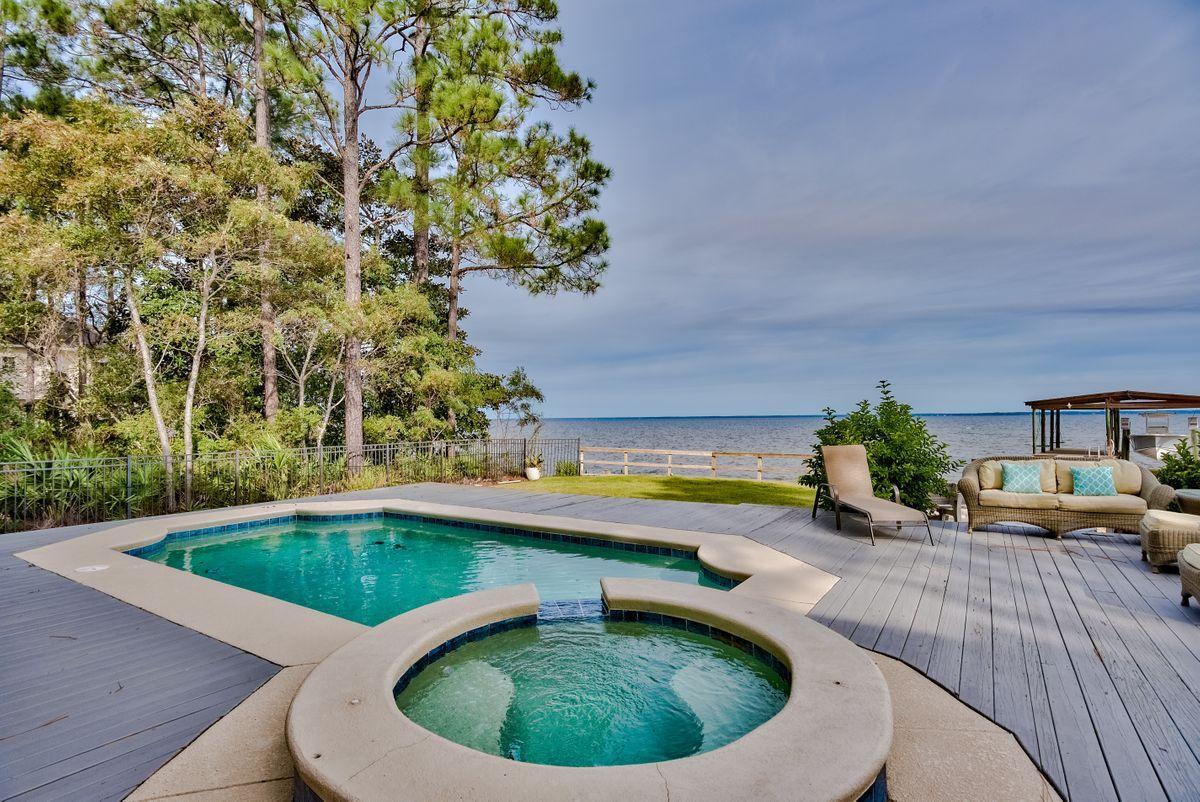BAY PINE SHORES - Residential