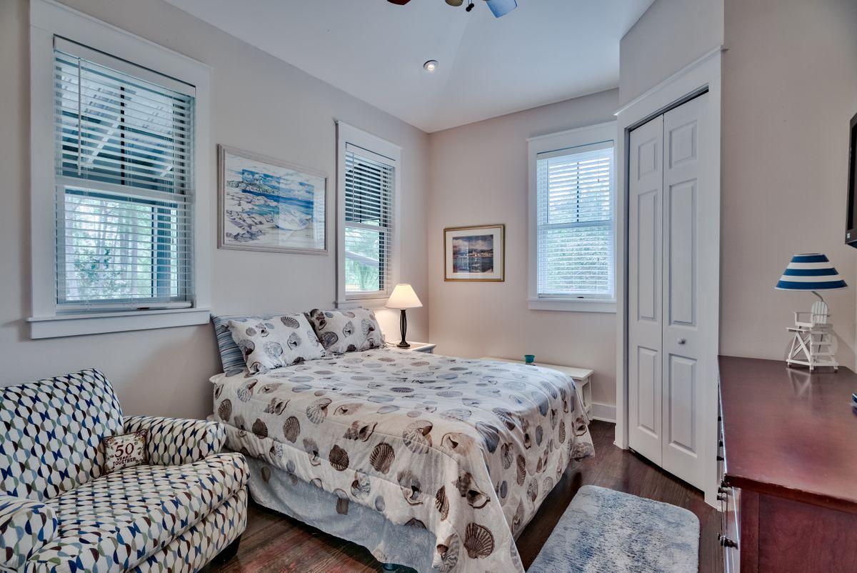 BAY PINE SHORES - Residential