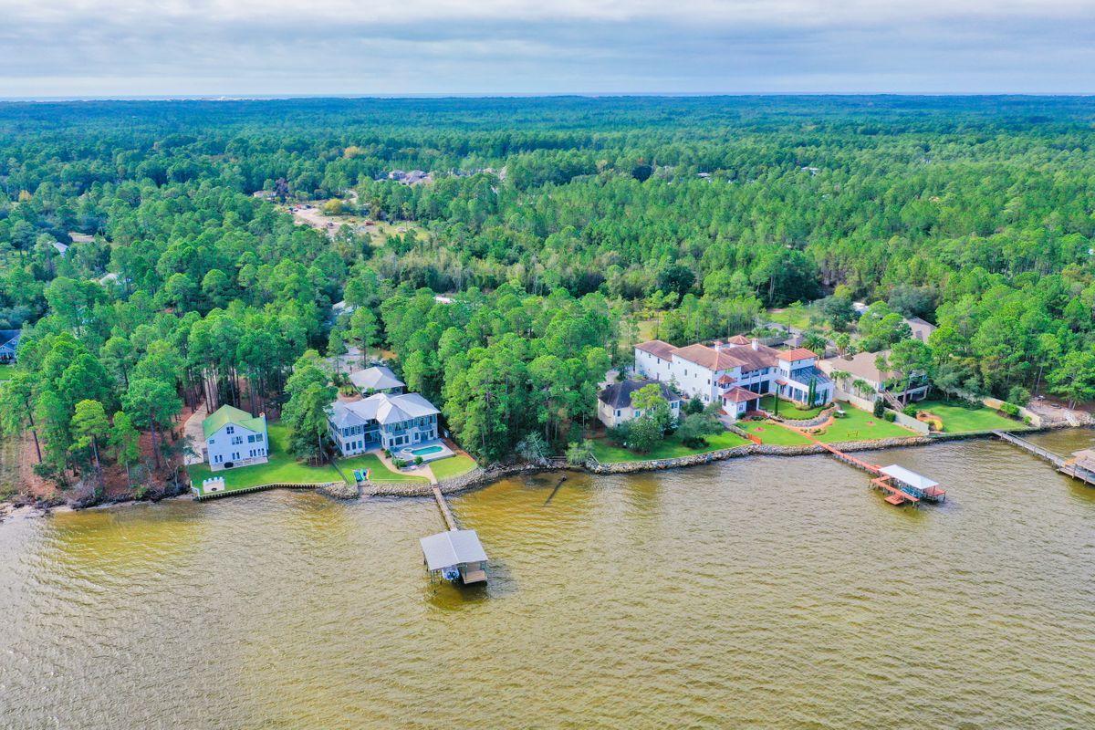 BAY PINE SHORES - Residential