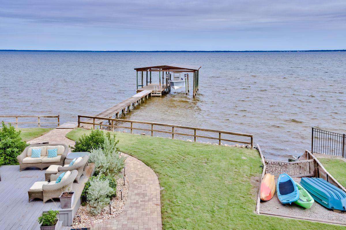 BAY PINE SHORES - Residential