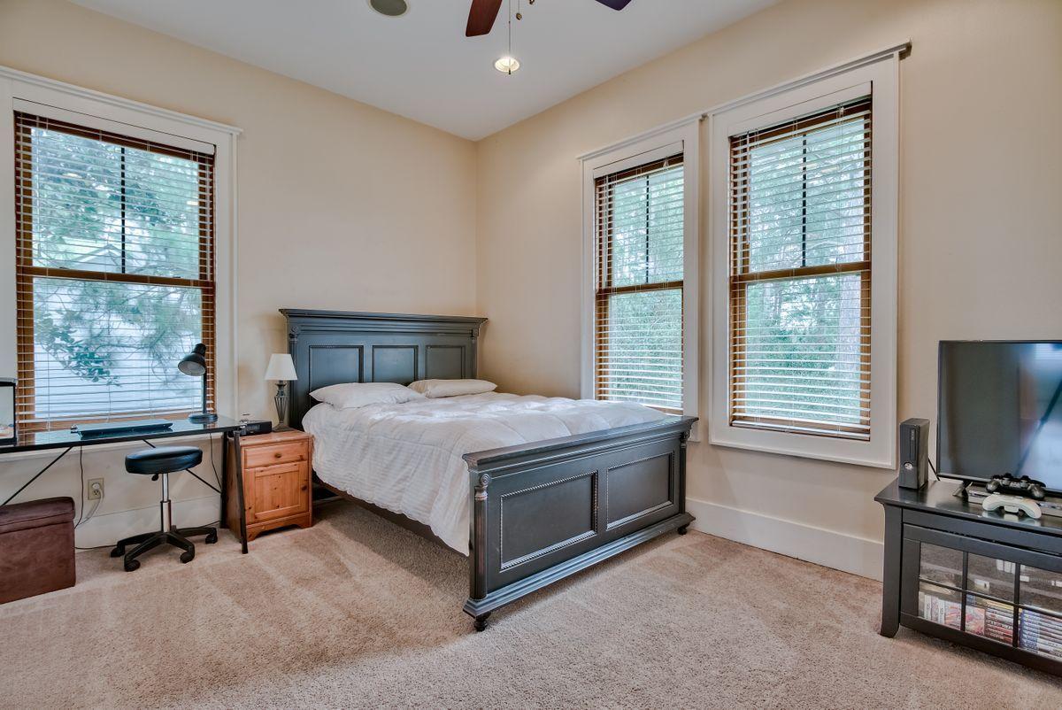 BAY PINE SHORES - Residential