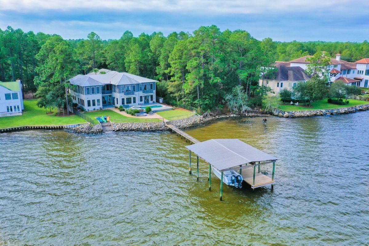 BAY PINE SHORES - Residential