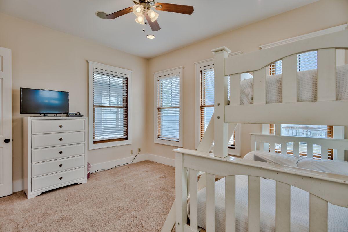 BAY PINE SHORES - Residential