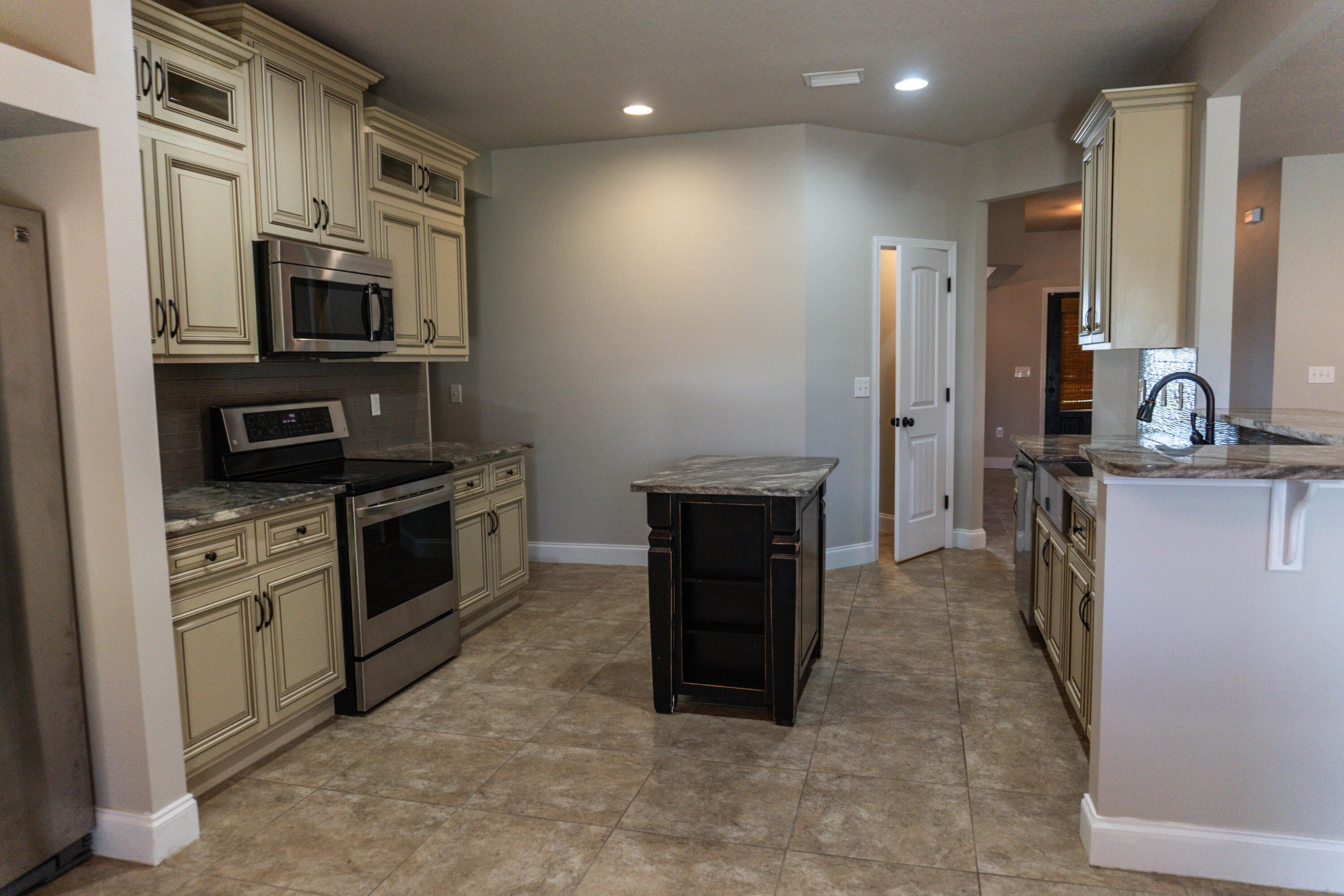 CHANAN ESTATES 1ST ADDN - Residential Lease