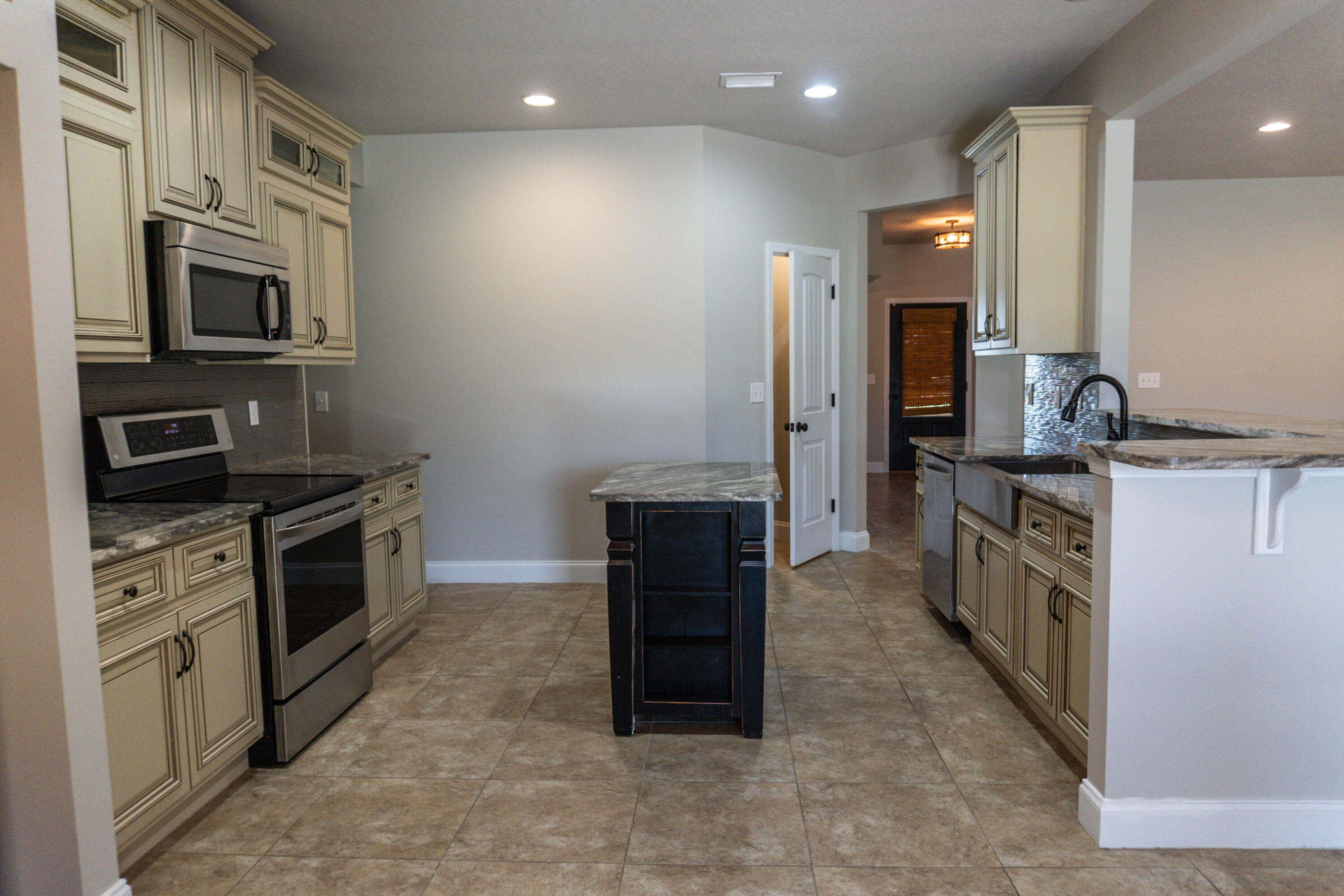 CHANAN ESTATES 1ST ADDN - Residential Lease