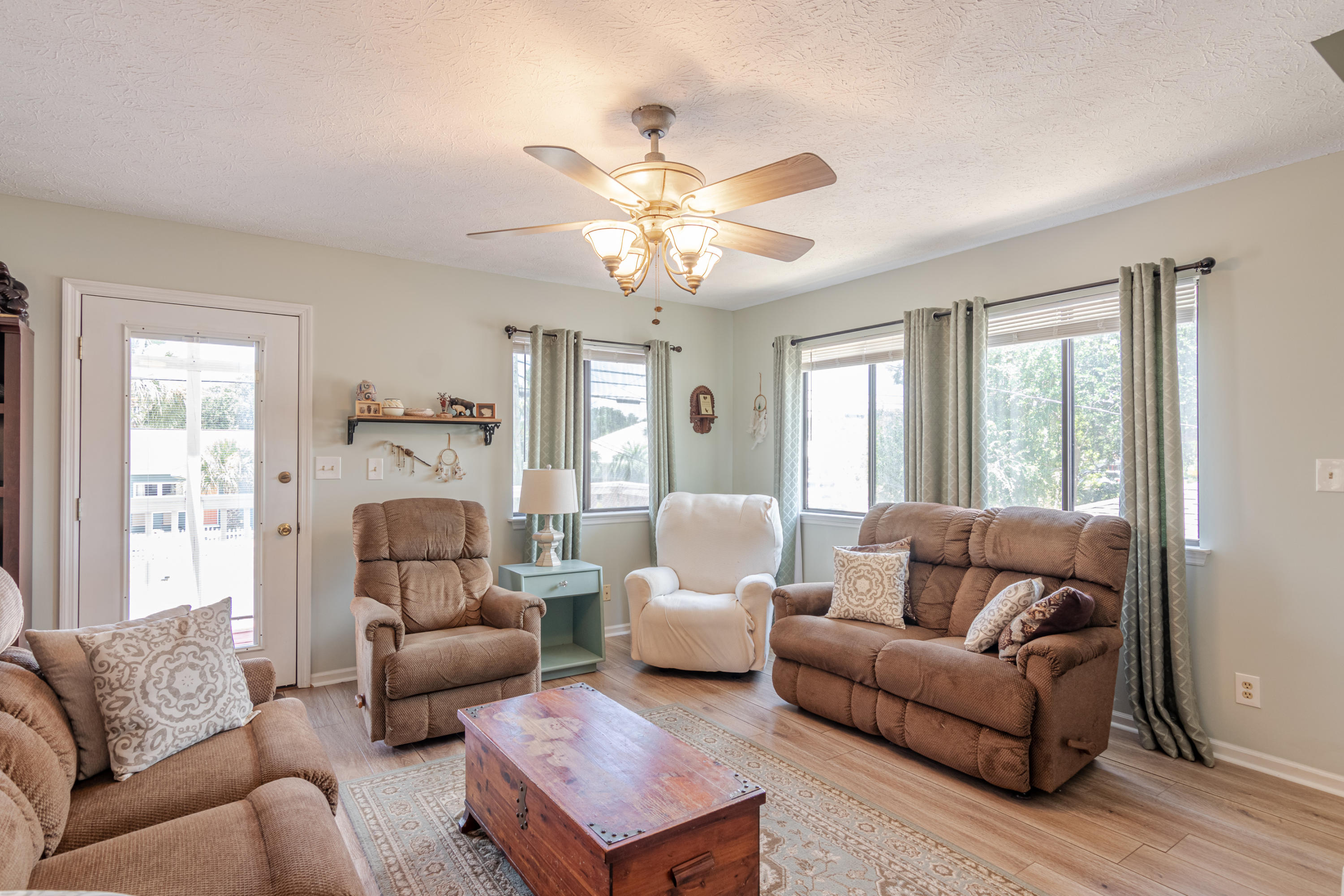 MIRAMAR HEIGHTS - Residential