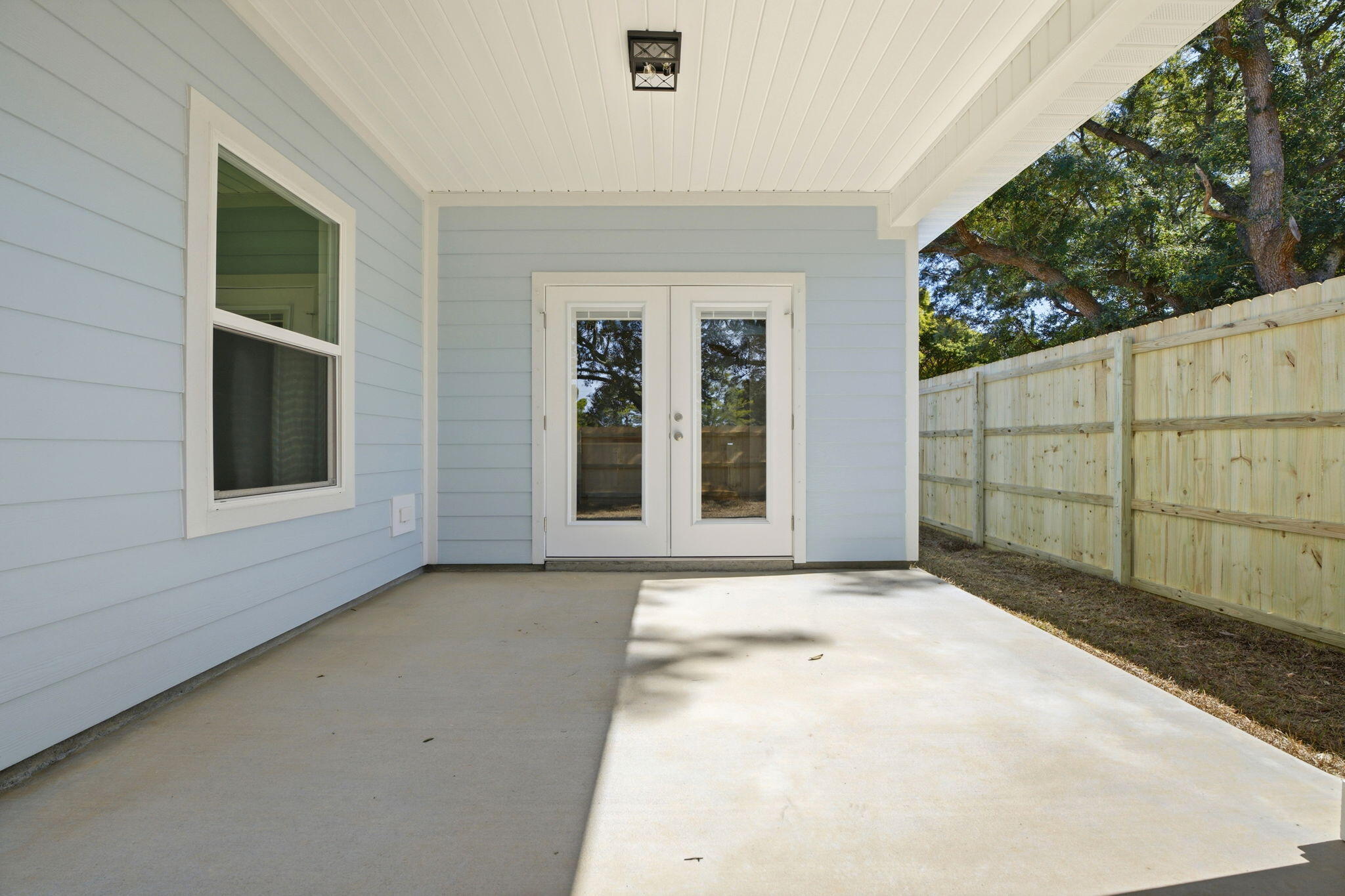 NAVARRE S/D 1ST ADDN - Residential