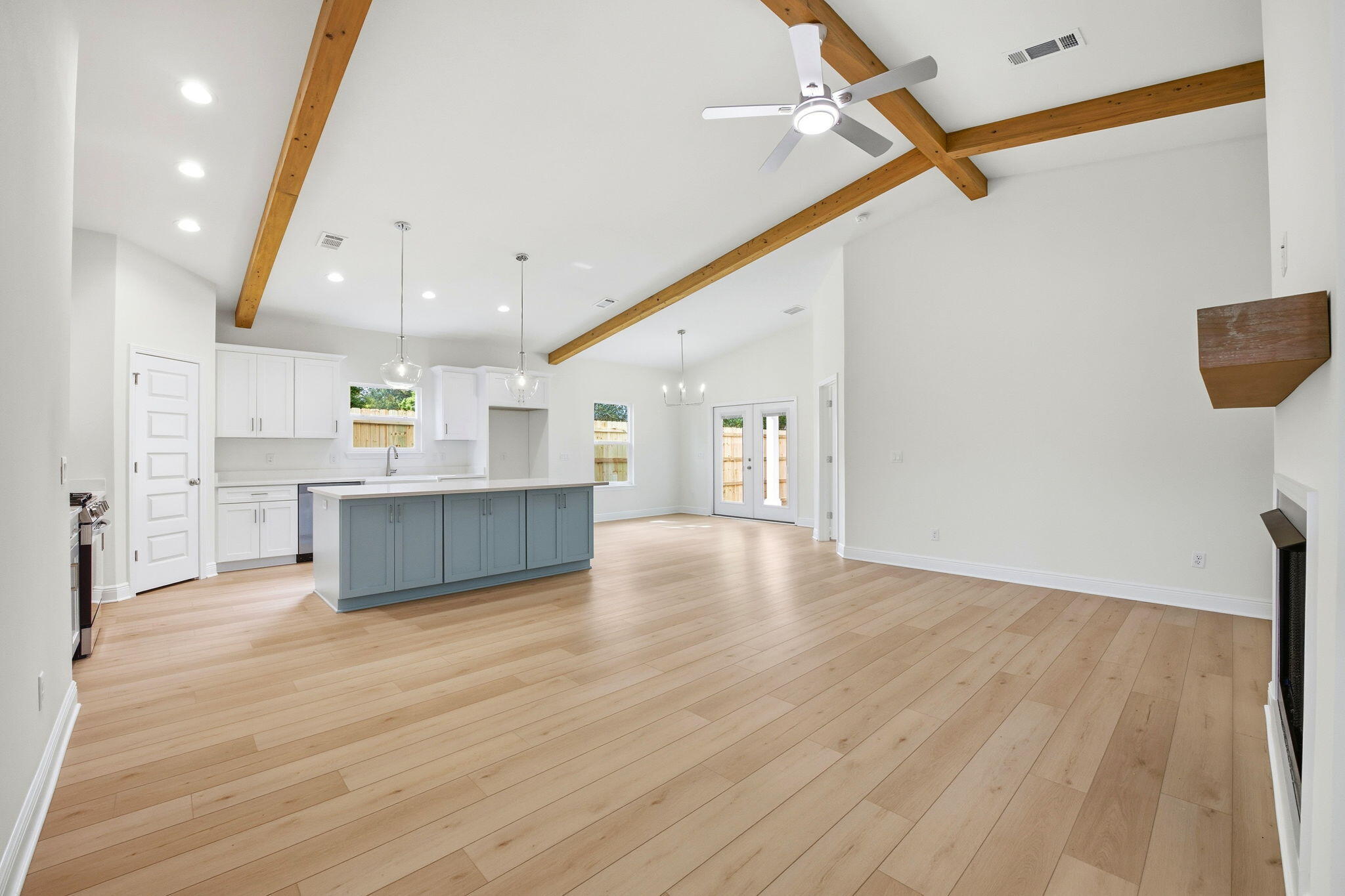 NAVARRE S/D 1ST ADDN - Residential