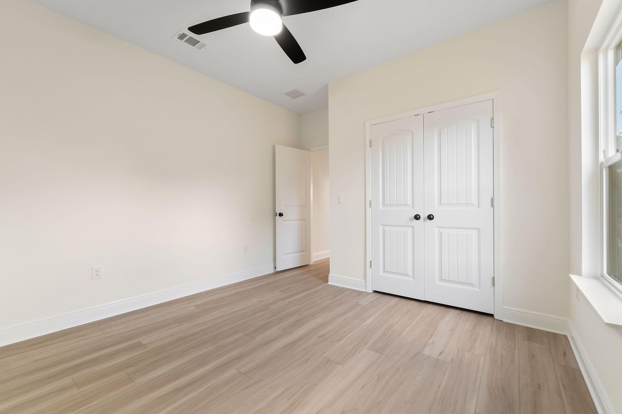 NAVARRE S/D 1ST ADDN - Residential