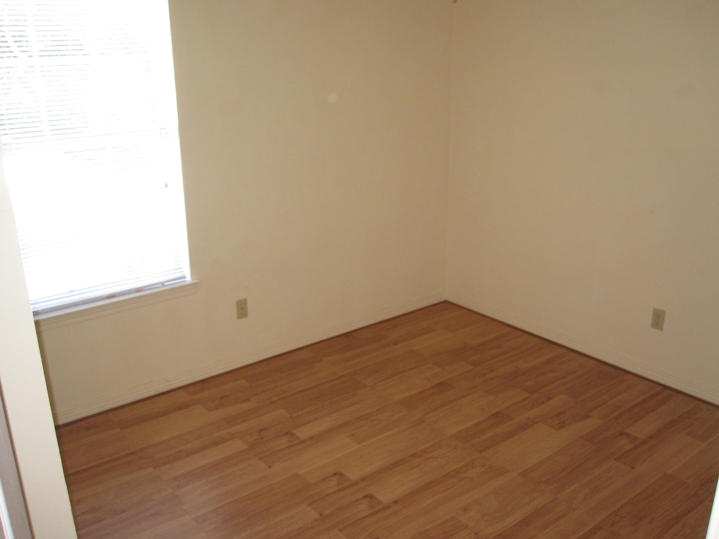 FOREST BREEZE - Residential Lease
