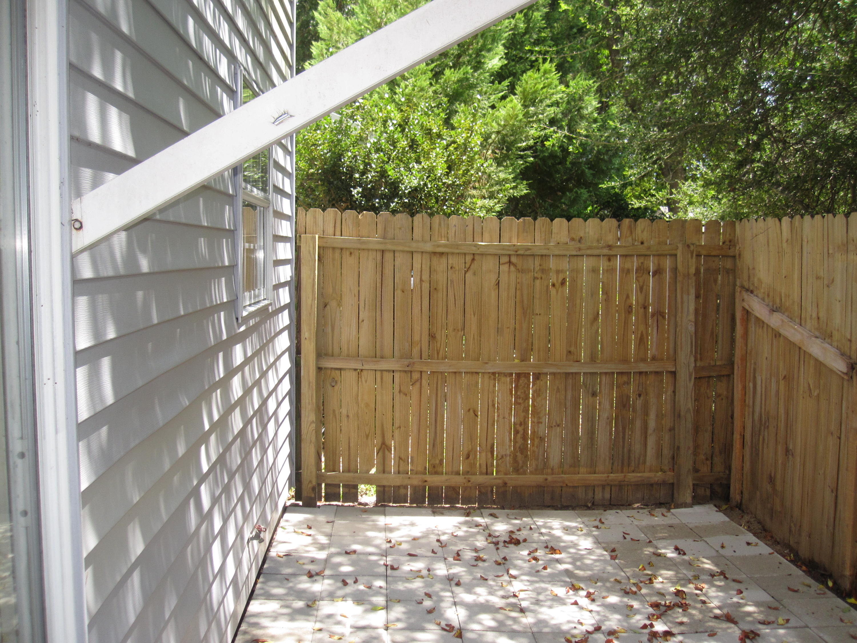 FOREST BREEZE - Residential Lease