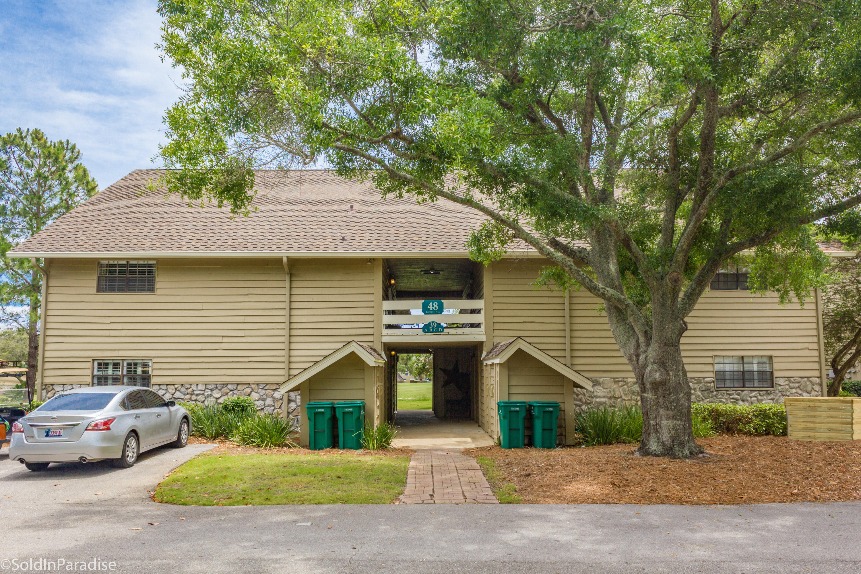 SEASCAPE CONDO GARDEN VILLA - Residential