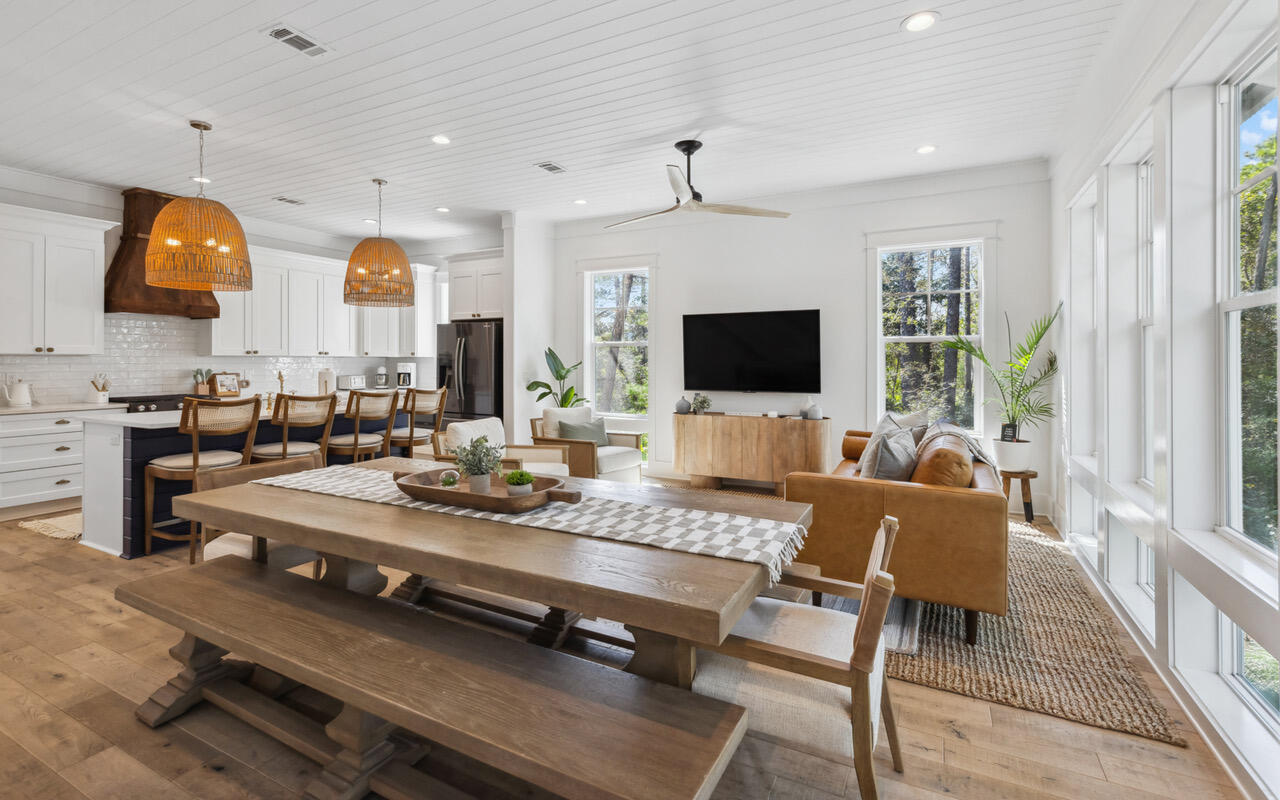 LAKESIDE AT BLUE MOUNTAIN BEACH - Residential