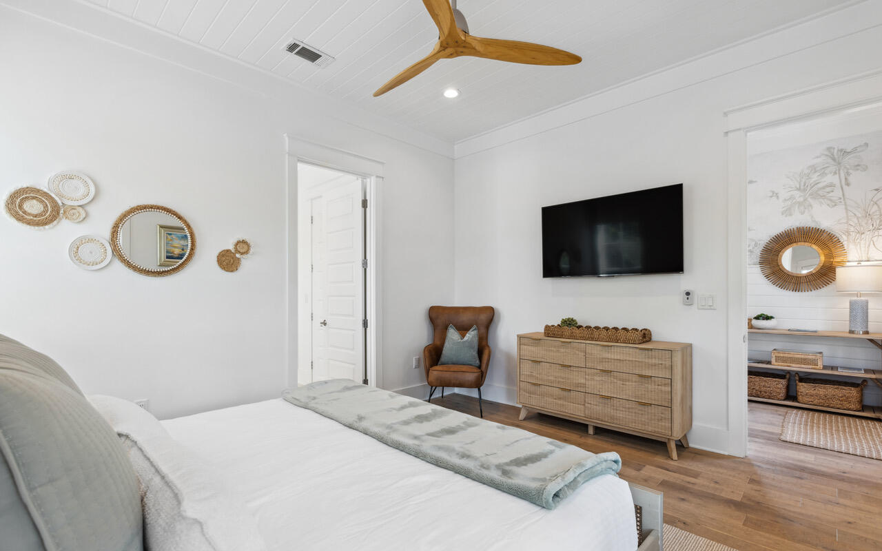 LAKESIDE AT BLUE MOUNTAIN BEACH - Residential