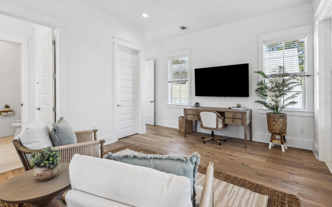 LAKESIDE AT BLUE MOUNTAIN BEACH - Residential