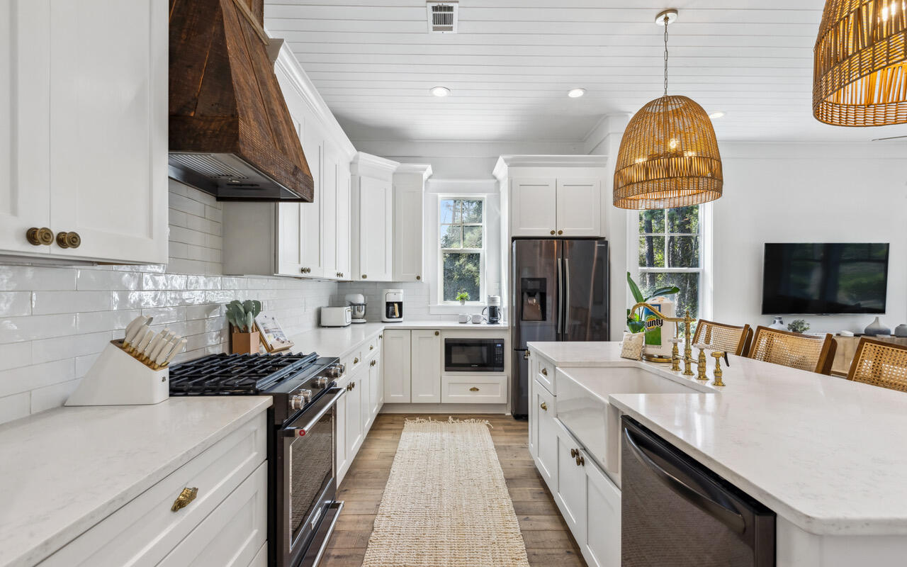 LAKESIDE AT BLUE MOUNTAIN BEACH - Residential