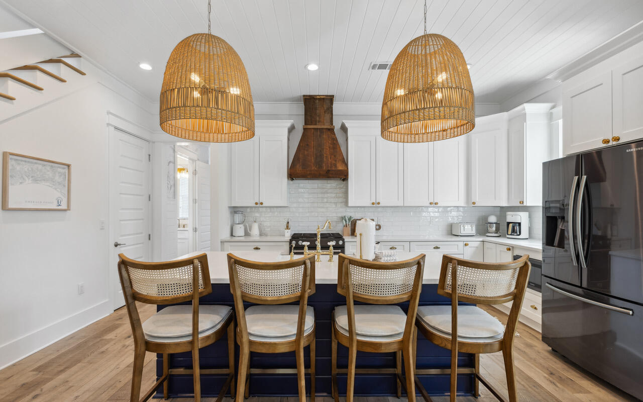 LAKESIDE AT BLUE MOUNTAIN BEACH - Residential