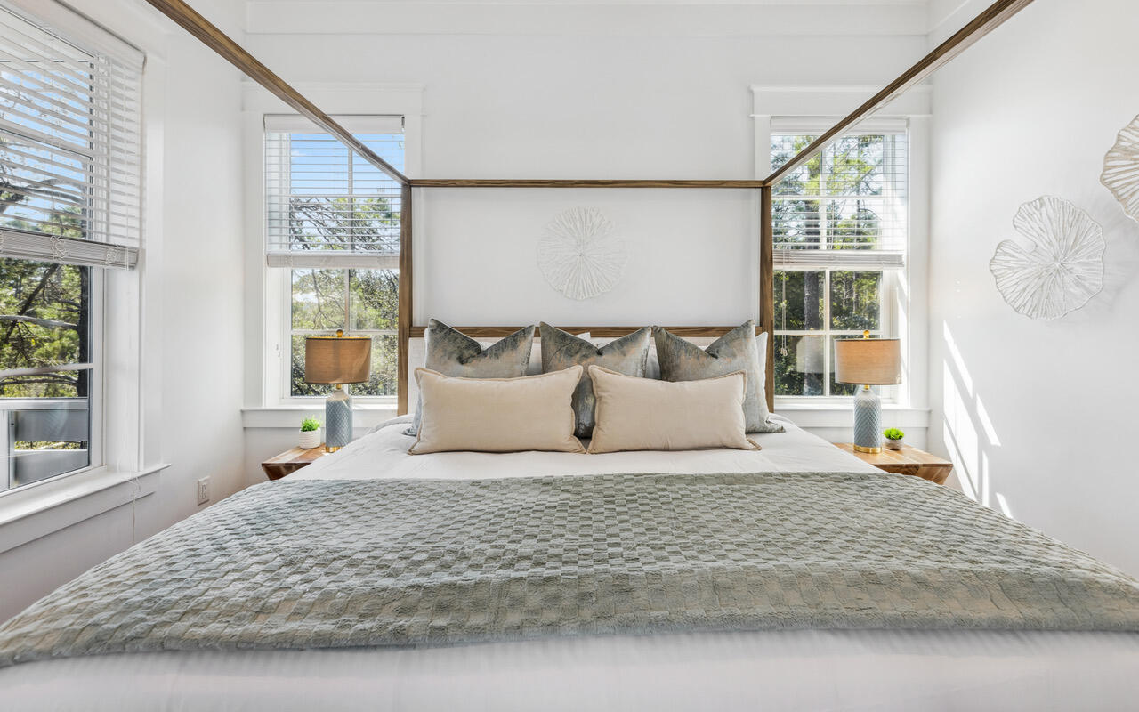 LAKESIDE AT BLUE MOUNTAIN BEACH - Residential
