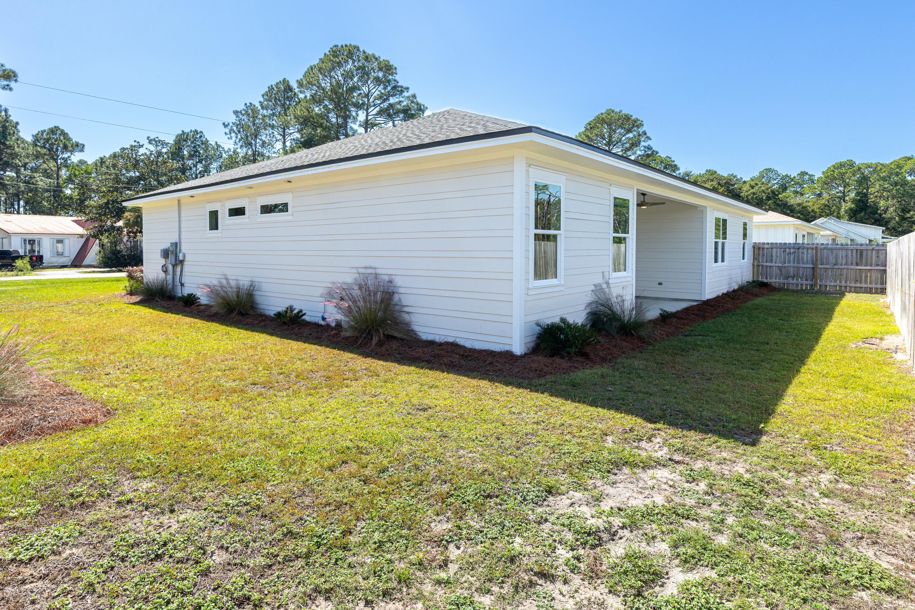 219 Loral Rd - Residential