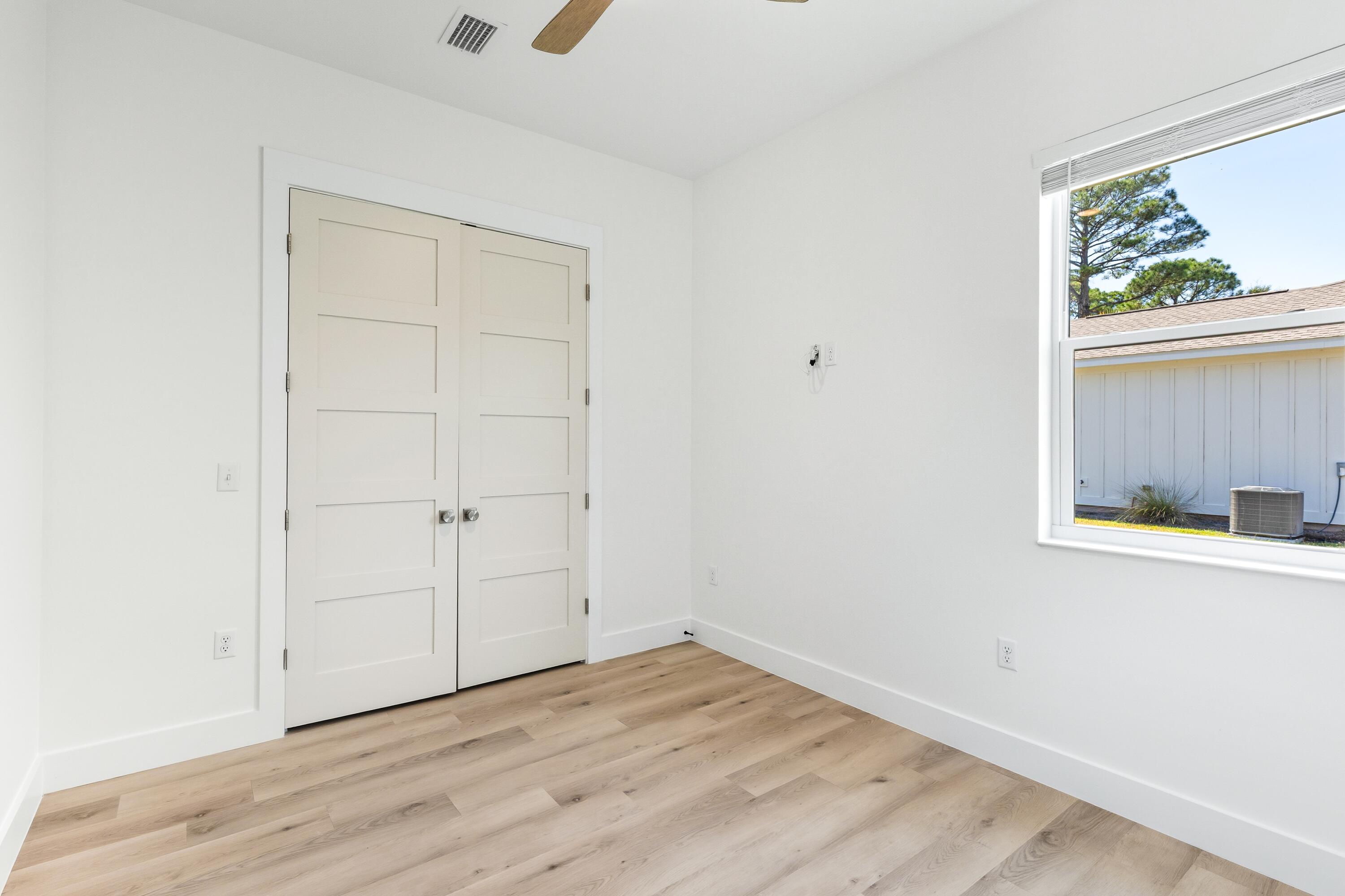 219 Loral Rd - Residential