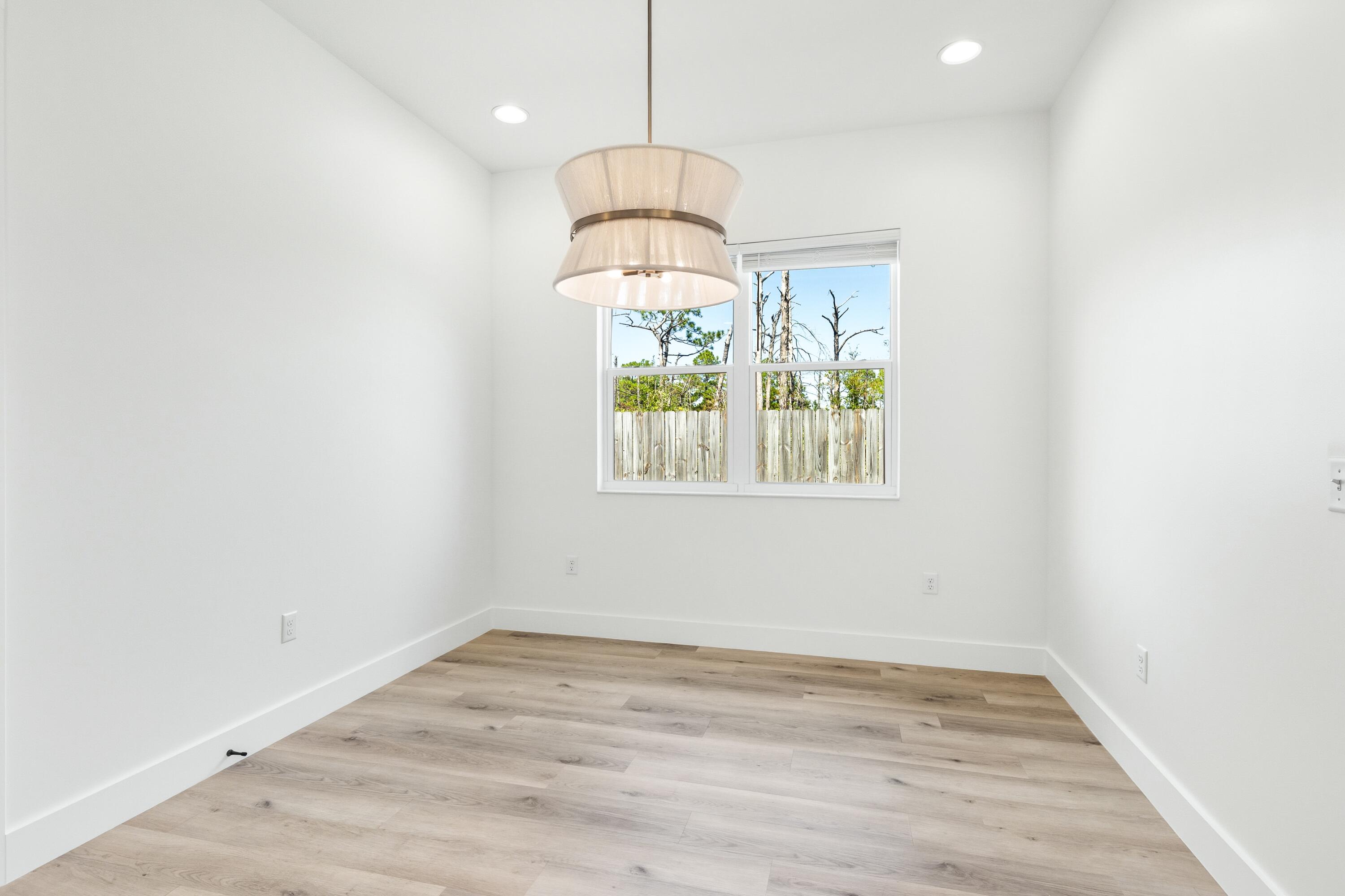 219 Loral Rd - Residential