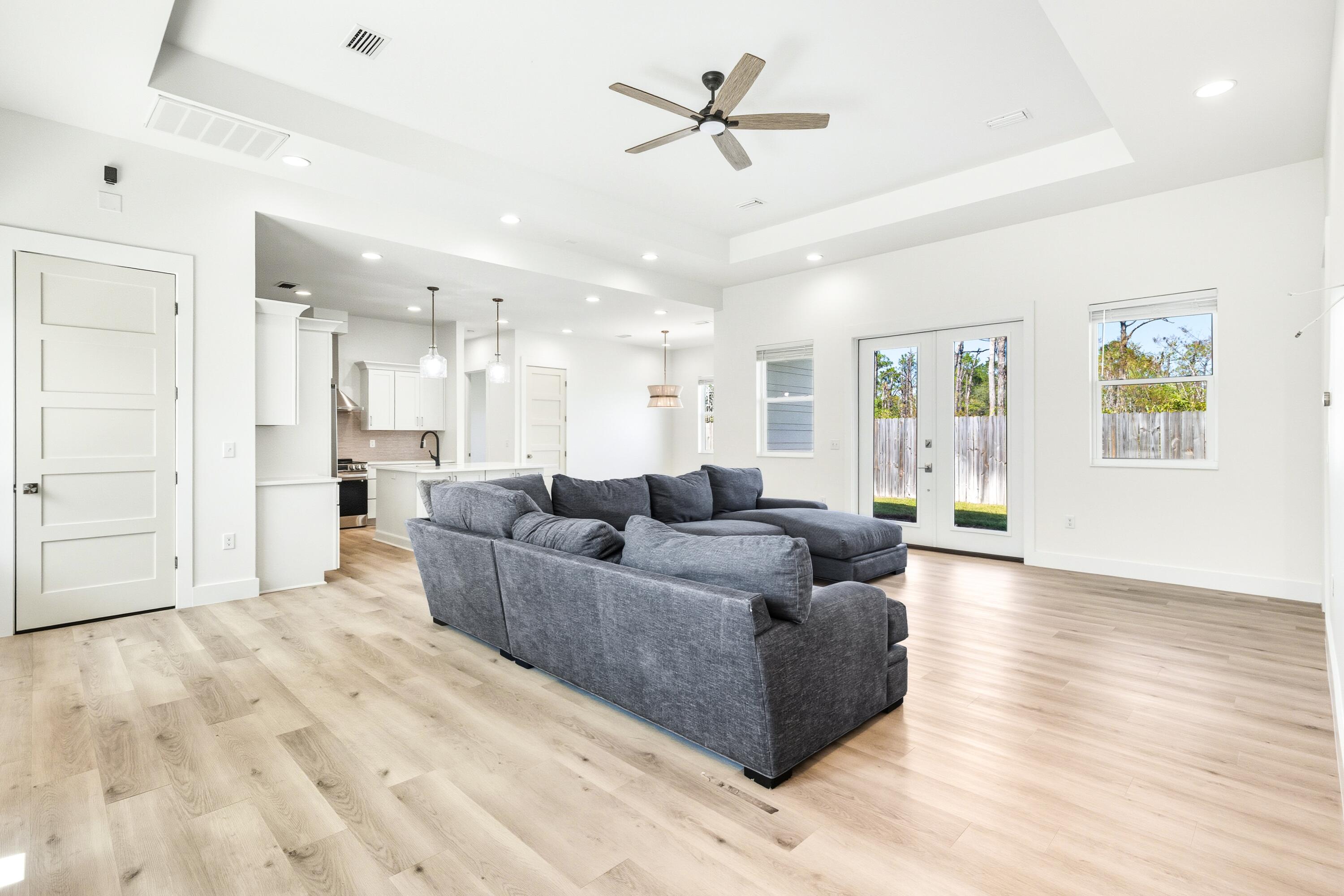 219 Loral Rd - Residential