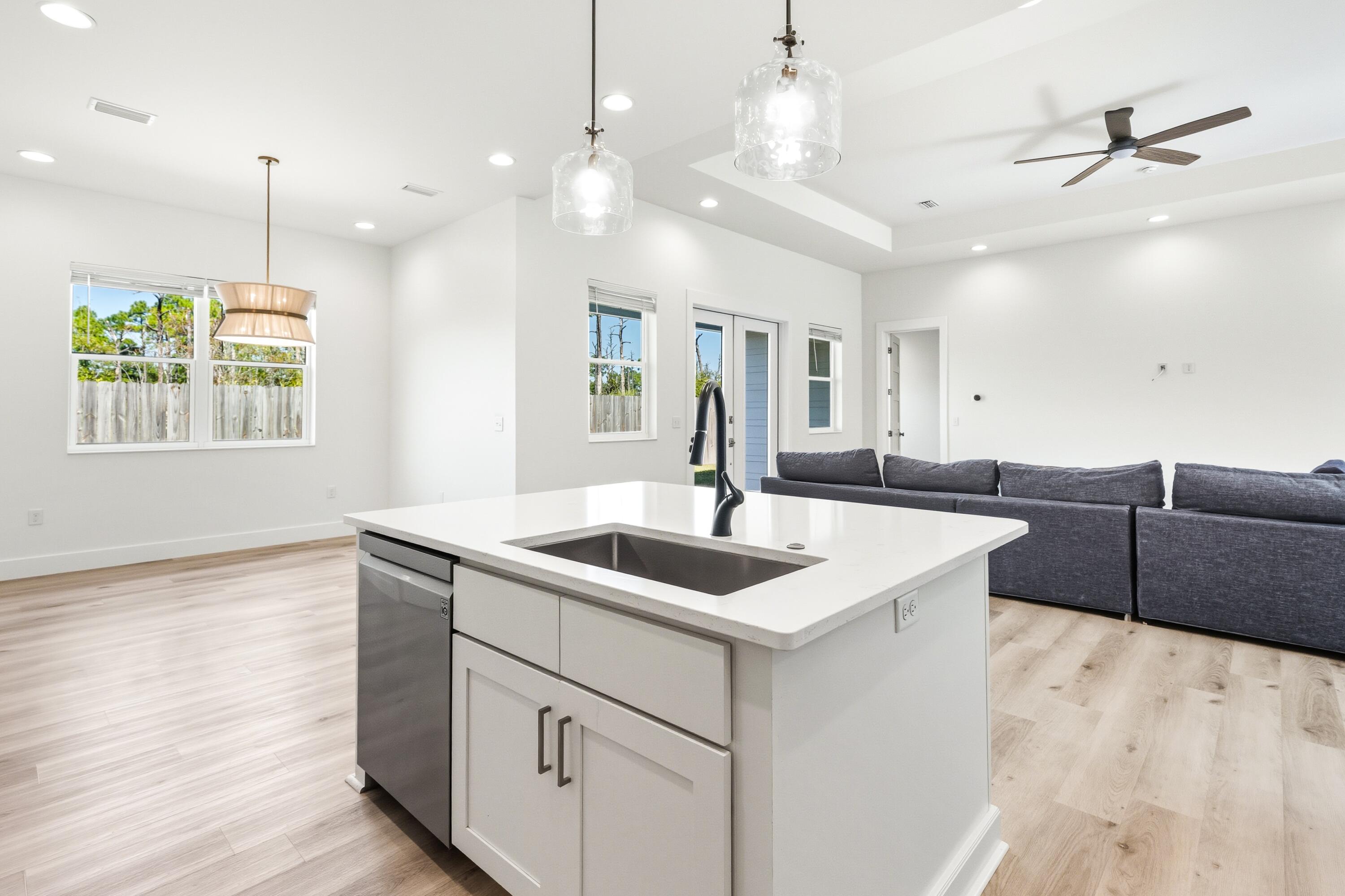 219 Loral Rd - Residential