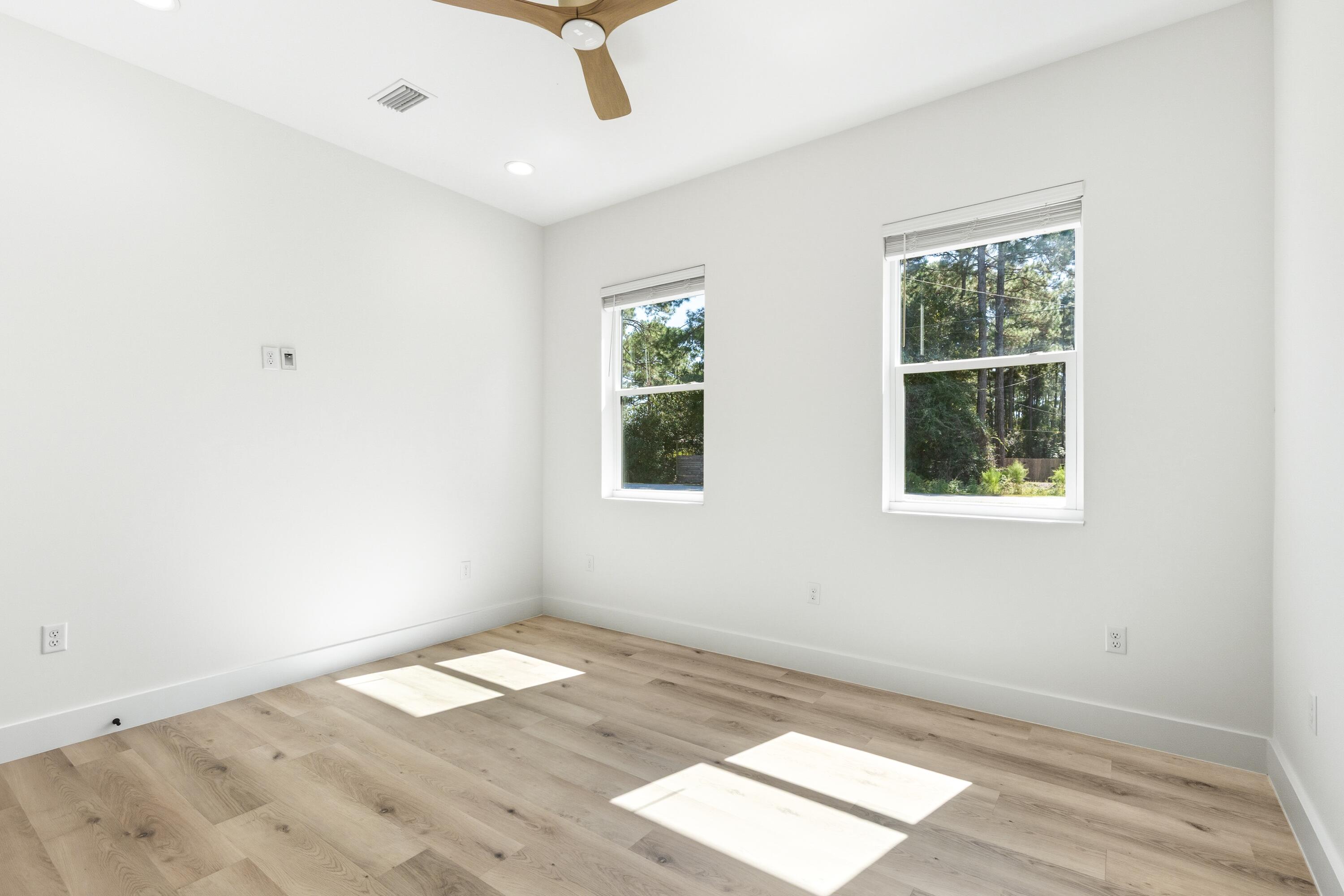 219 Loral Rd - Residential