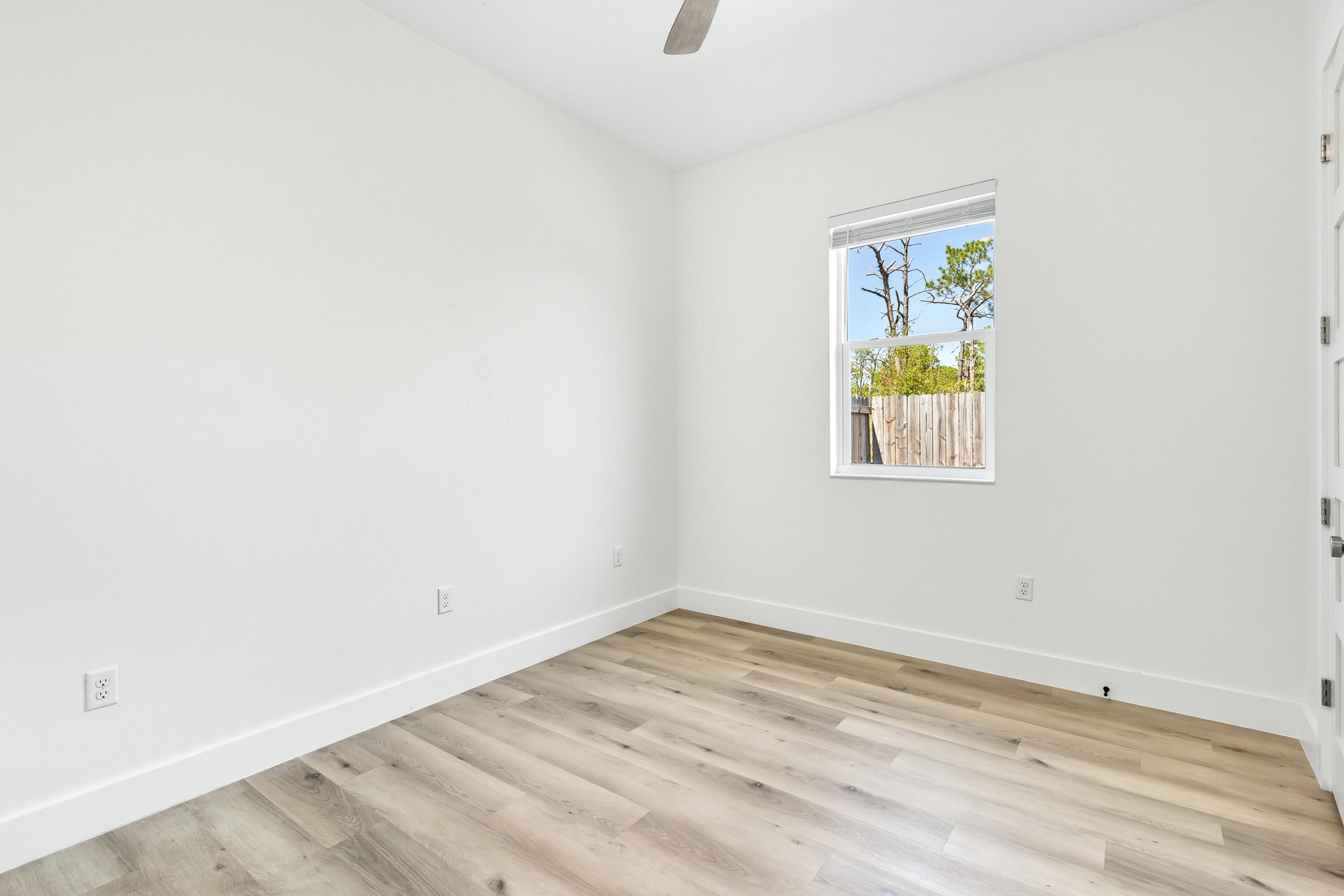 219 Loral Rd - Residential