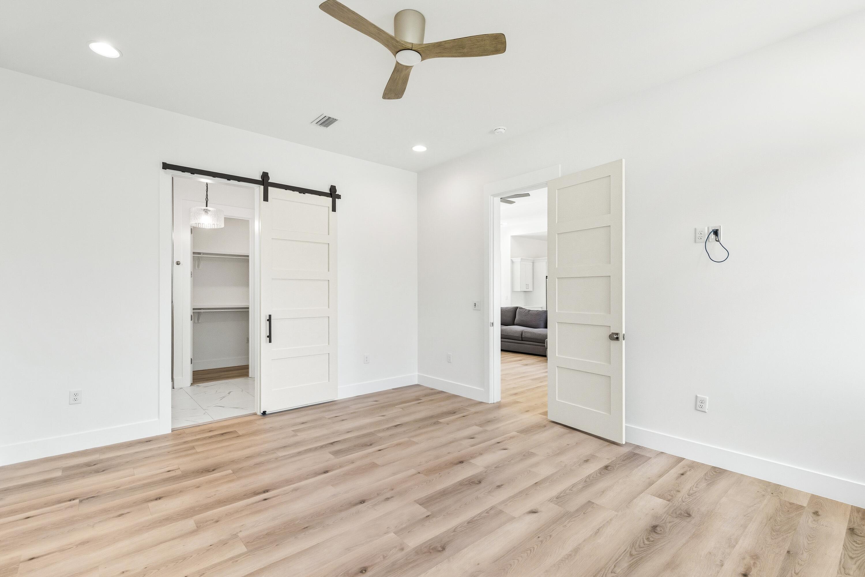 219 Loral Rd - Residential