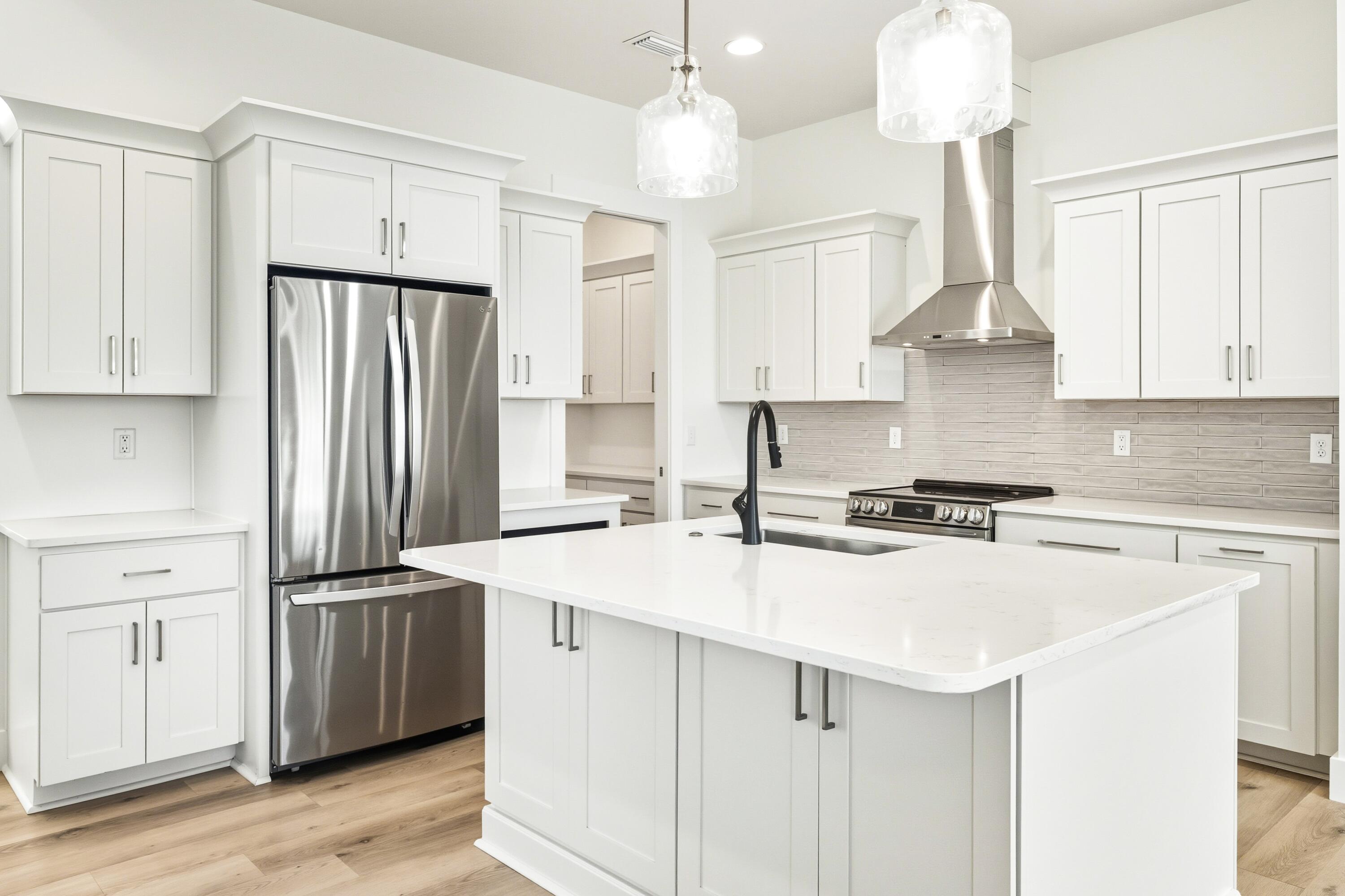 219 Loral Rd - Residential