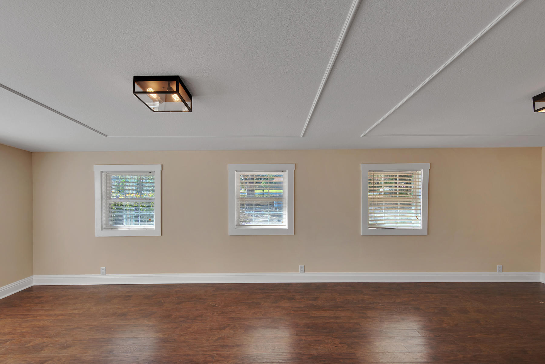 LAKE LORRAINE ESTATES 1 - Residential