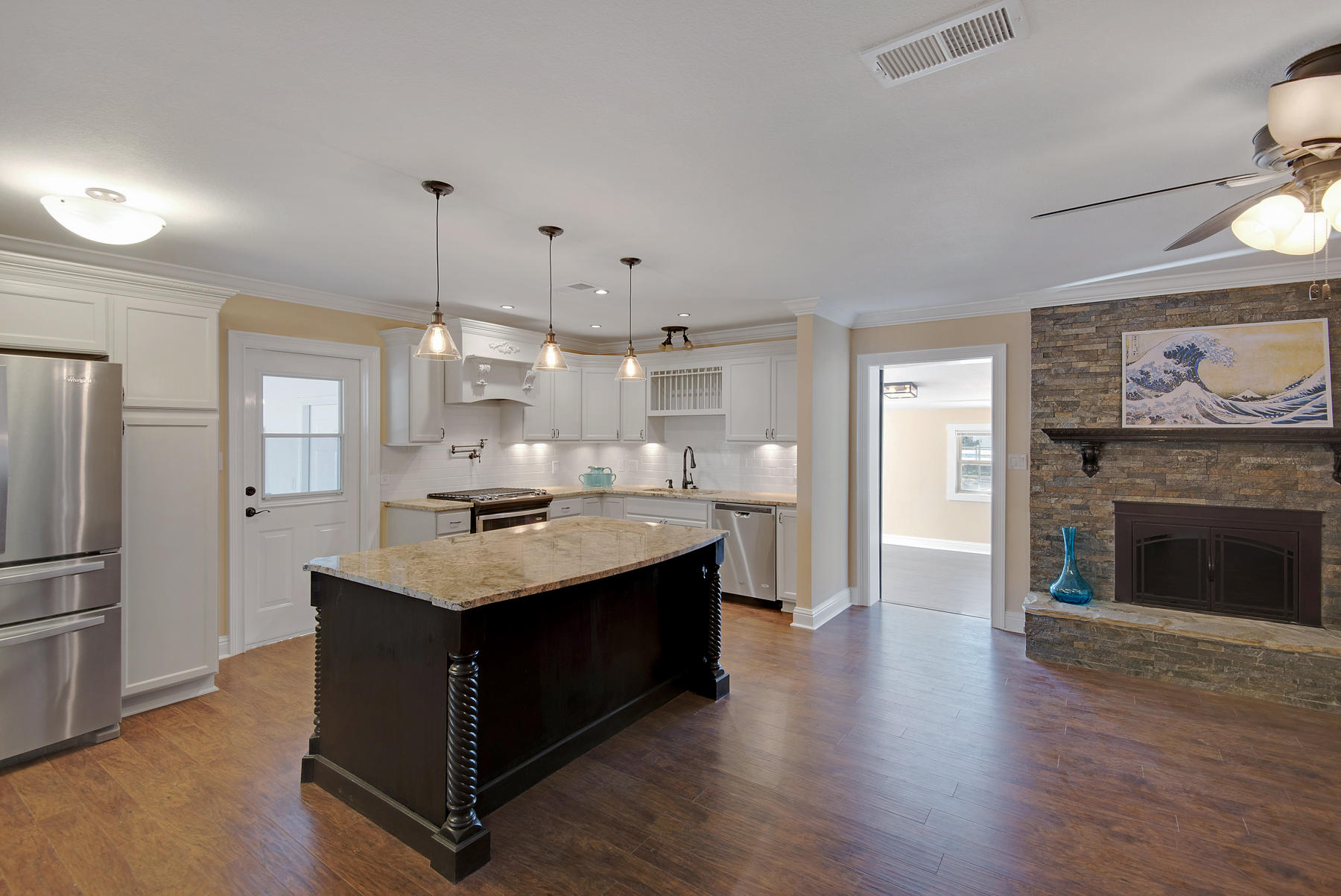 LAKE LORRAINE ESTATES 1 - Residential